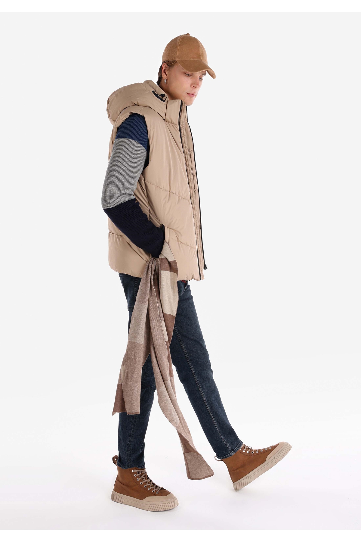 Regular Fit Yuvarlak Yaka Jakarlı Erkek Lacivert Kazak — خاکی .CL1066283_Q1.V2_NAV — تصویر 3 از 4