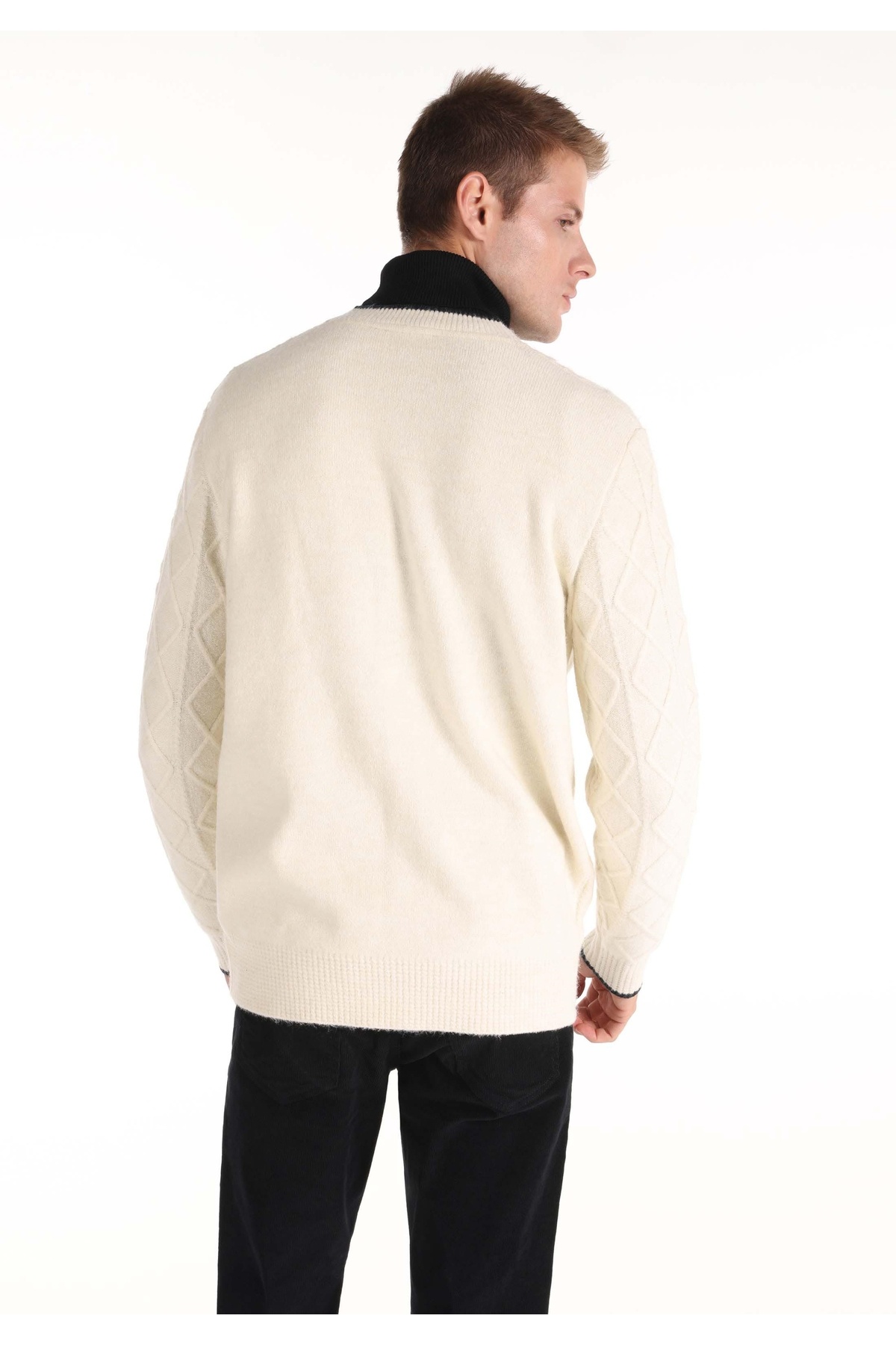Regular Fit Erkek Beyaz Hırka — سفید .CL1066297_Q1.V2_OFW — تصویر 2 از 4