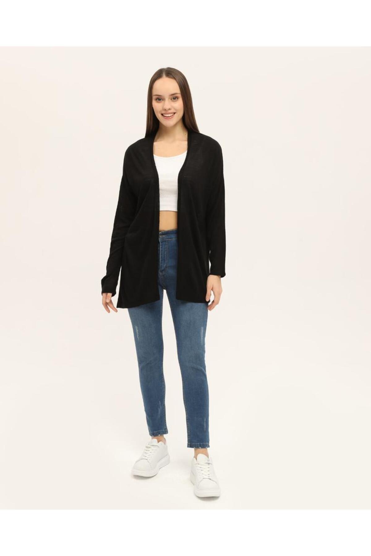 Neden Tekstil  Kadın Kısa İnce Triko Hırka – Rahat Kesim, Şık ve Hafif - Görsel 3