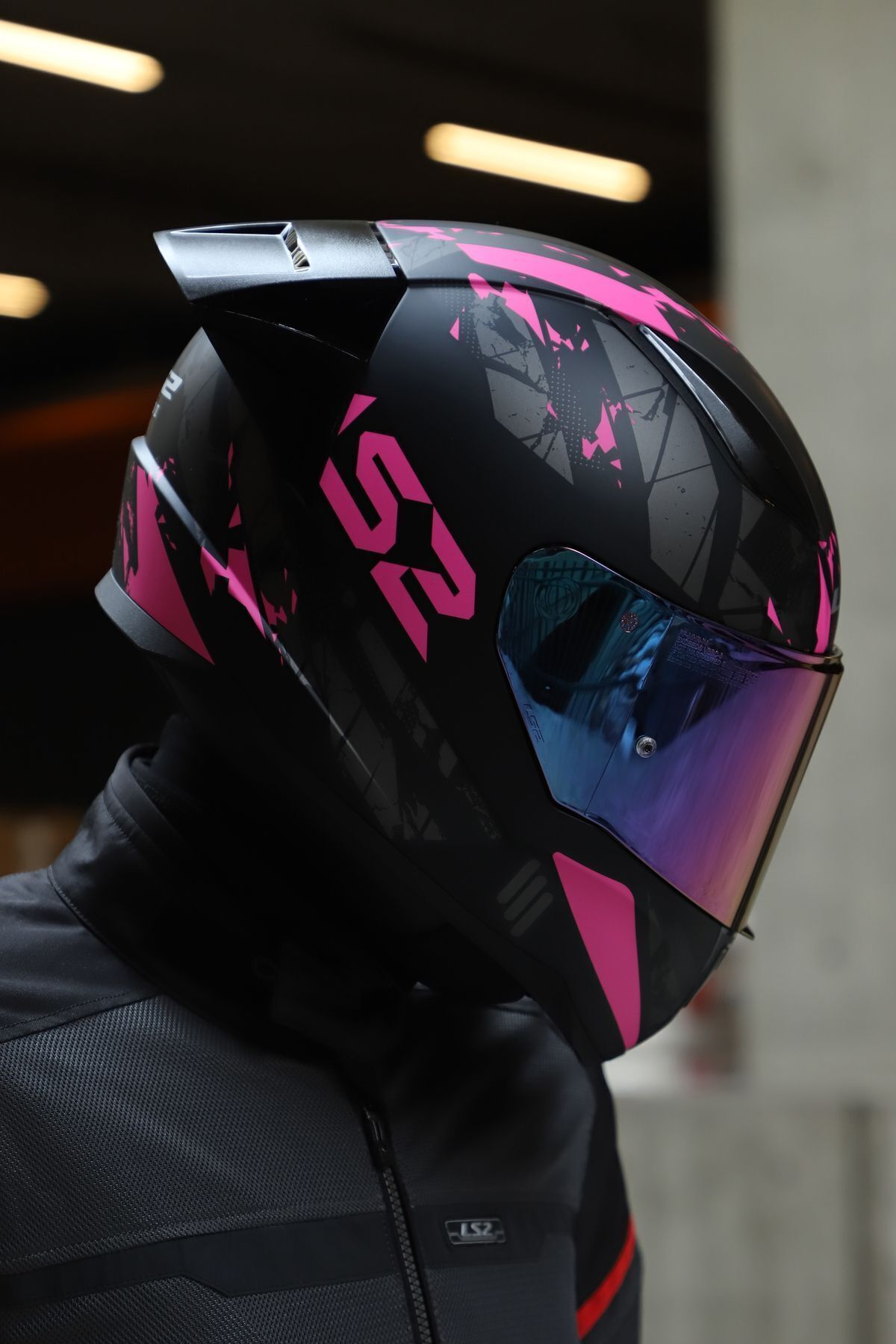 LS2 Rapıd 2 Race Palımnesıs Mat Siyah-Pembe Kask (Gökkuşağı camlı + Spoiler)