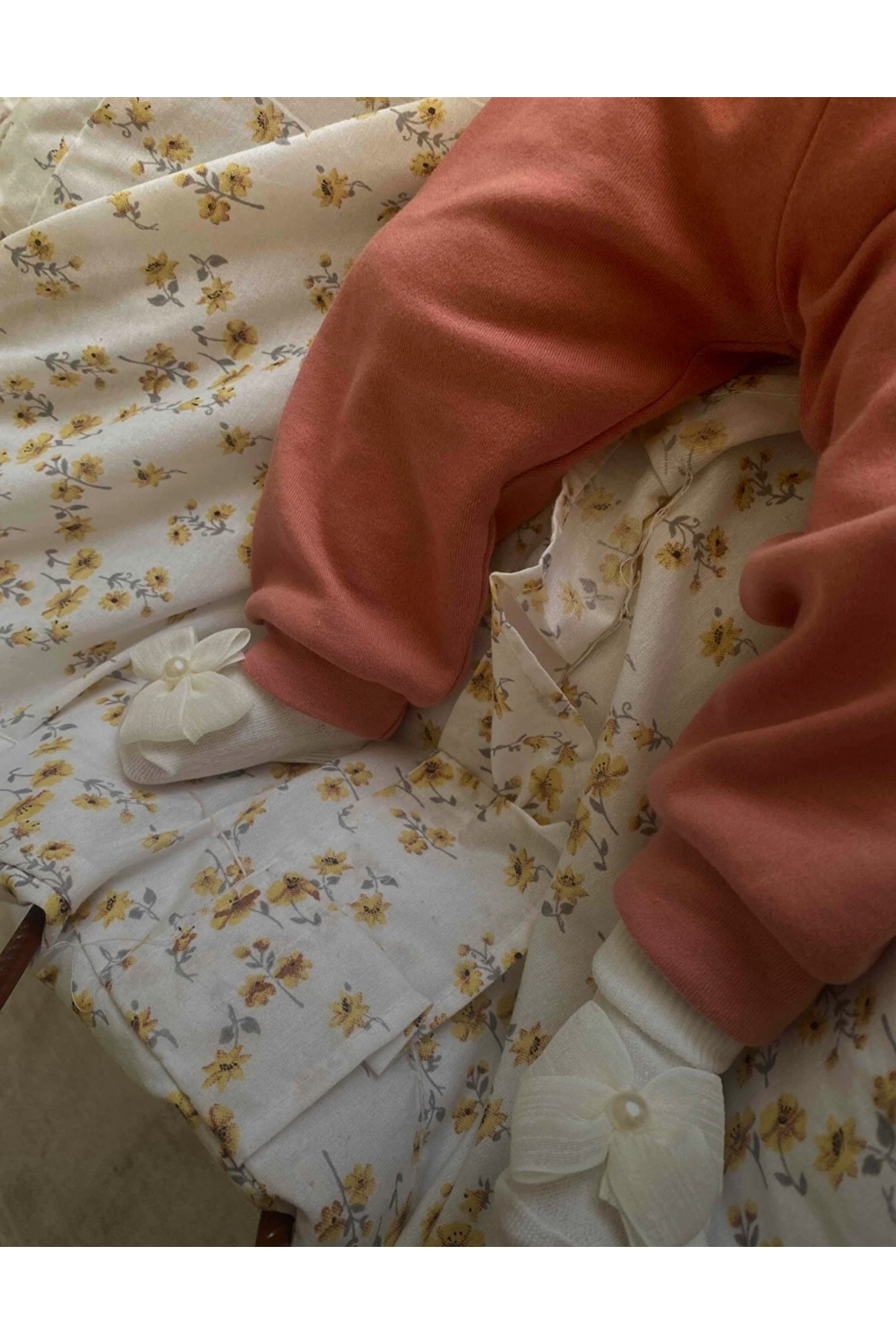 baby socks 3 Takım Fiyonklu 6 Adet Hatıra Mankenli Yenidoğan ve Bebek Çorabı fotoğrafı 3 (önizleme)