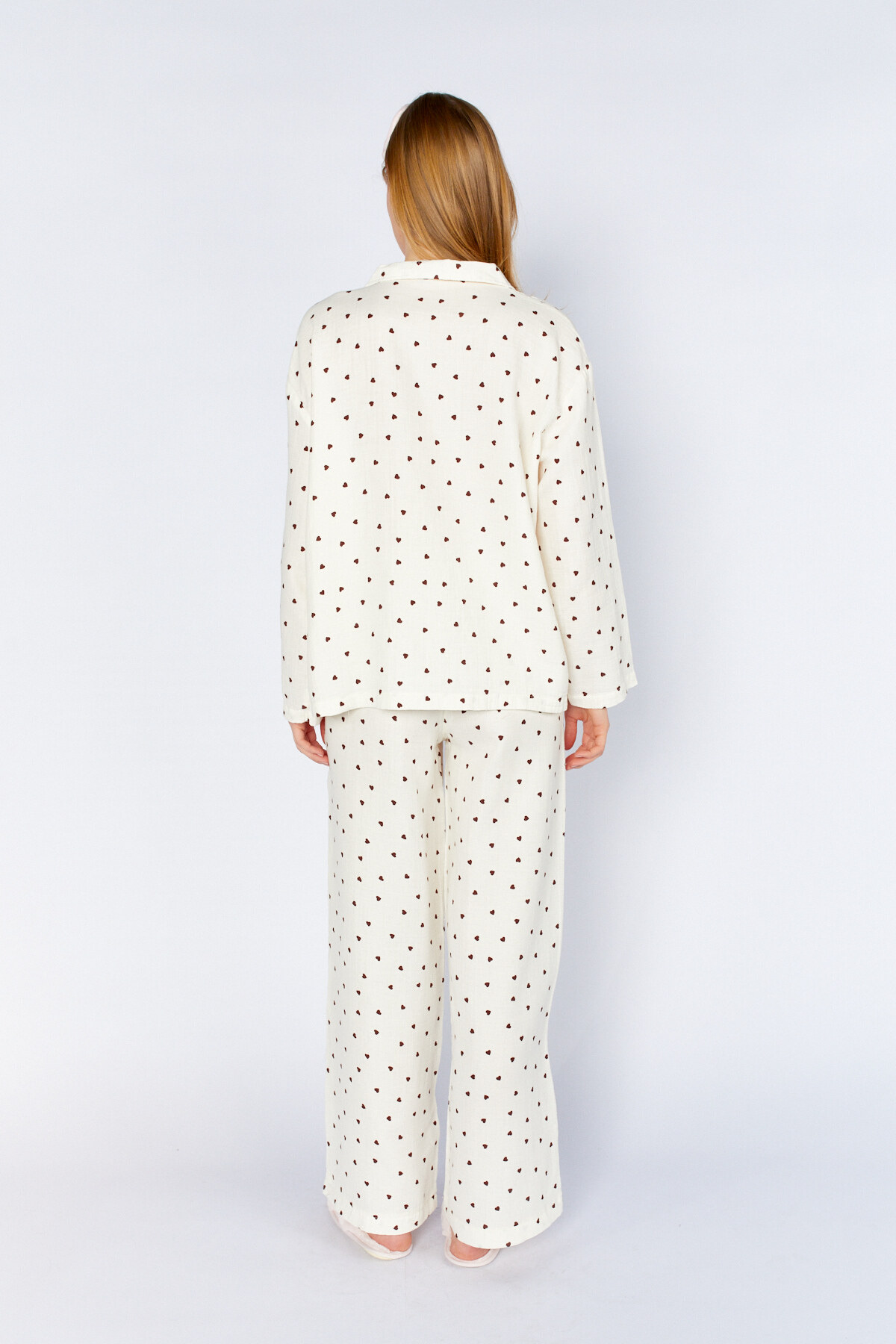 EDITION WOMAN Ekru Apaş Yaka Gömlek Ve Cep Detaylı Pantolon Müslin Kalp Desenli Yıkamalı Pijama Takım I EK1001373 görsel 6