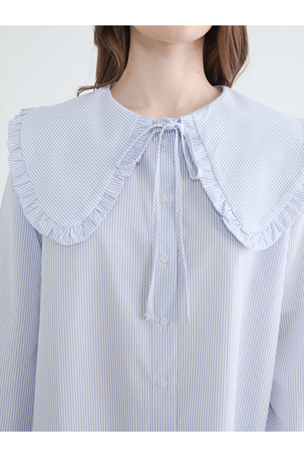 LC Waikiki UZG STORE'dan Stil Sahiplerine Bebe Roba Yaka Çizgili Kadın Gömlek fotoğrafı 3 (önizleme)
