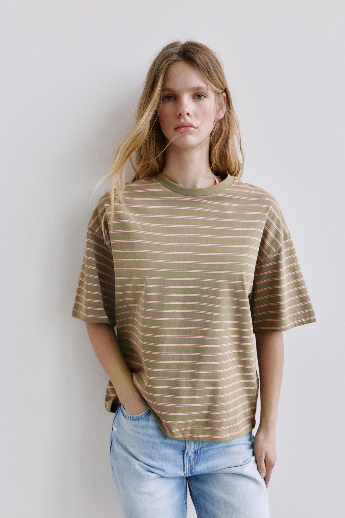 Pull & Bear  Oversize kısa kollu t-shirt - Görsel 4