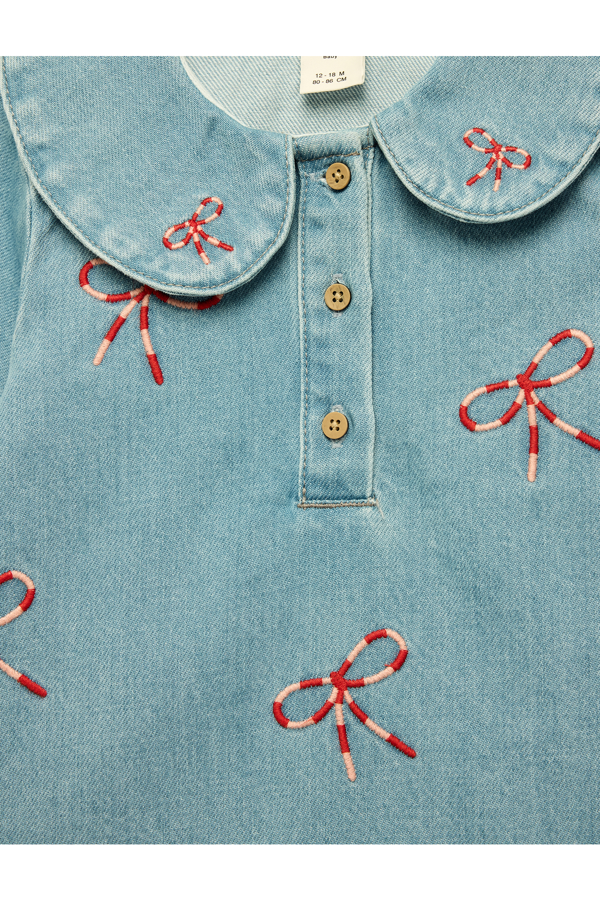 Koton Pamuklu Uzun Kollu Bebe Yaka Fiyonk Nakışlı Denim Elbise fotoğrafı 3 (önizleme)