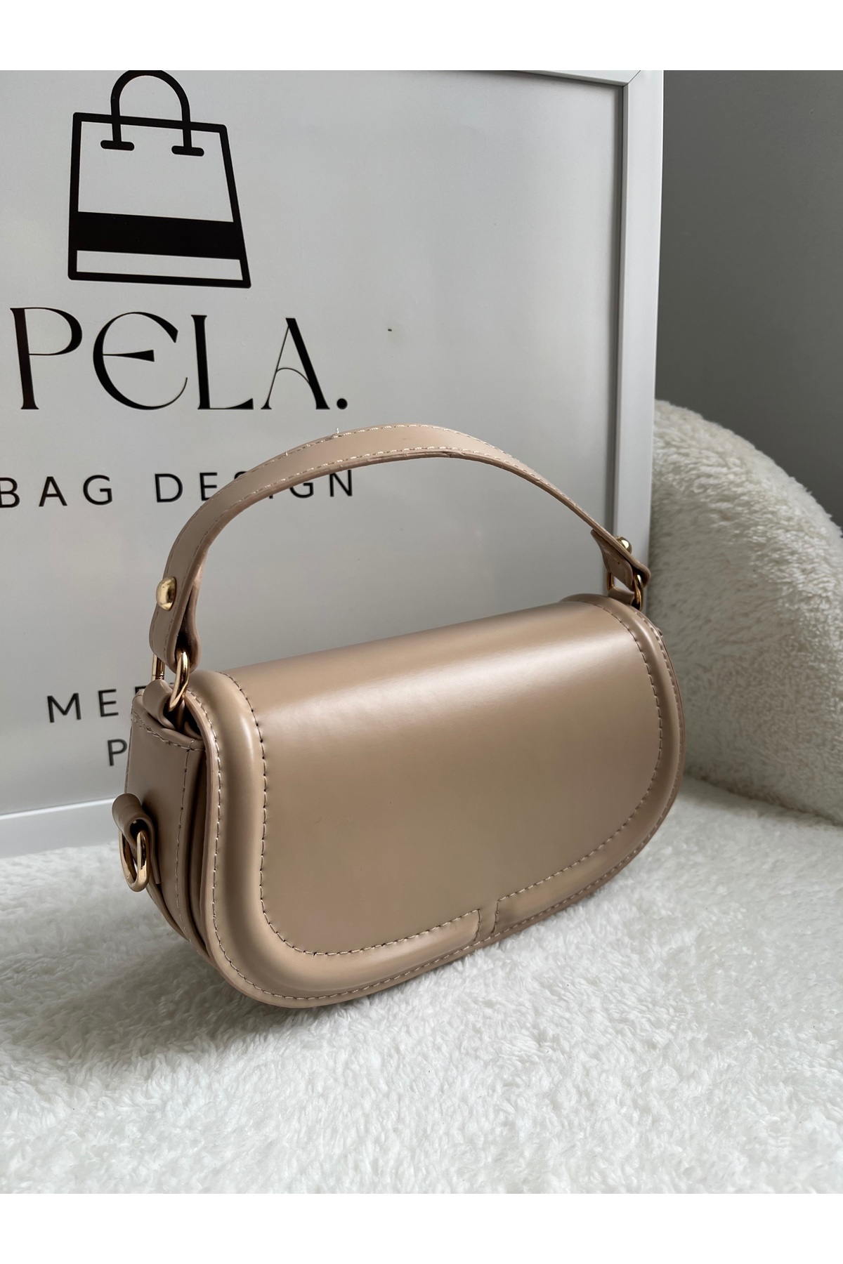 PelA bagdesign Postacı Model Kadın El Çantası Bej