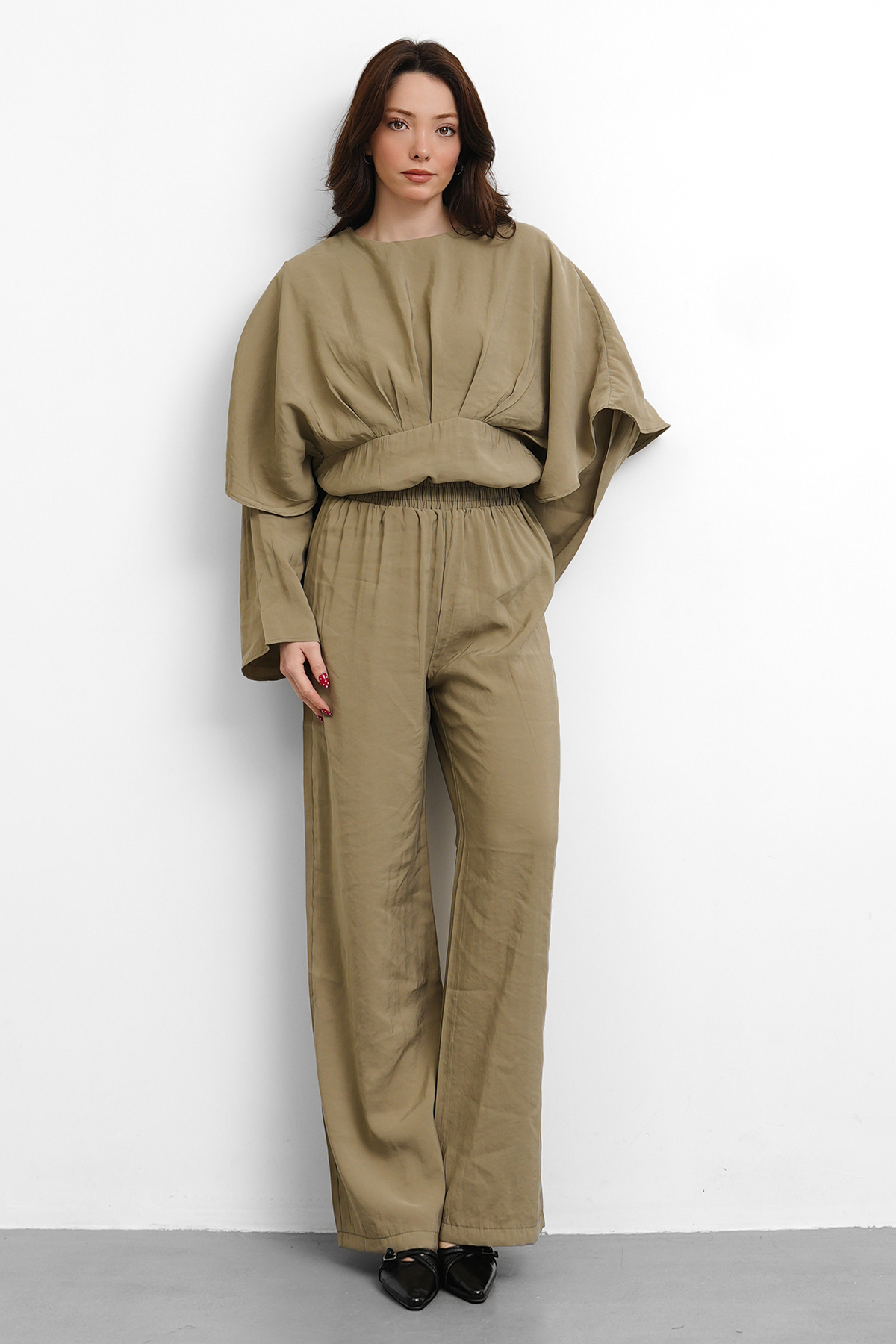 Molly Nelly Women's Pleated Blouse Pants Seasonal Suit