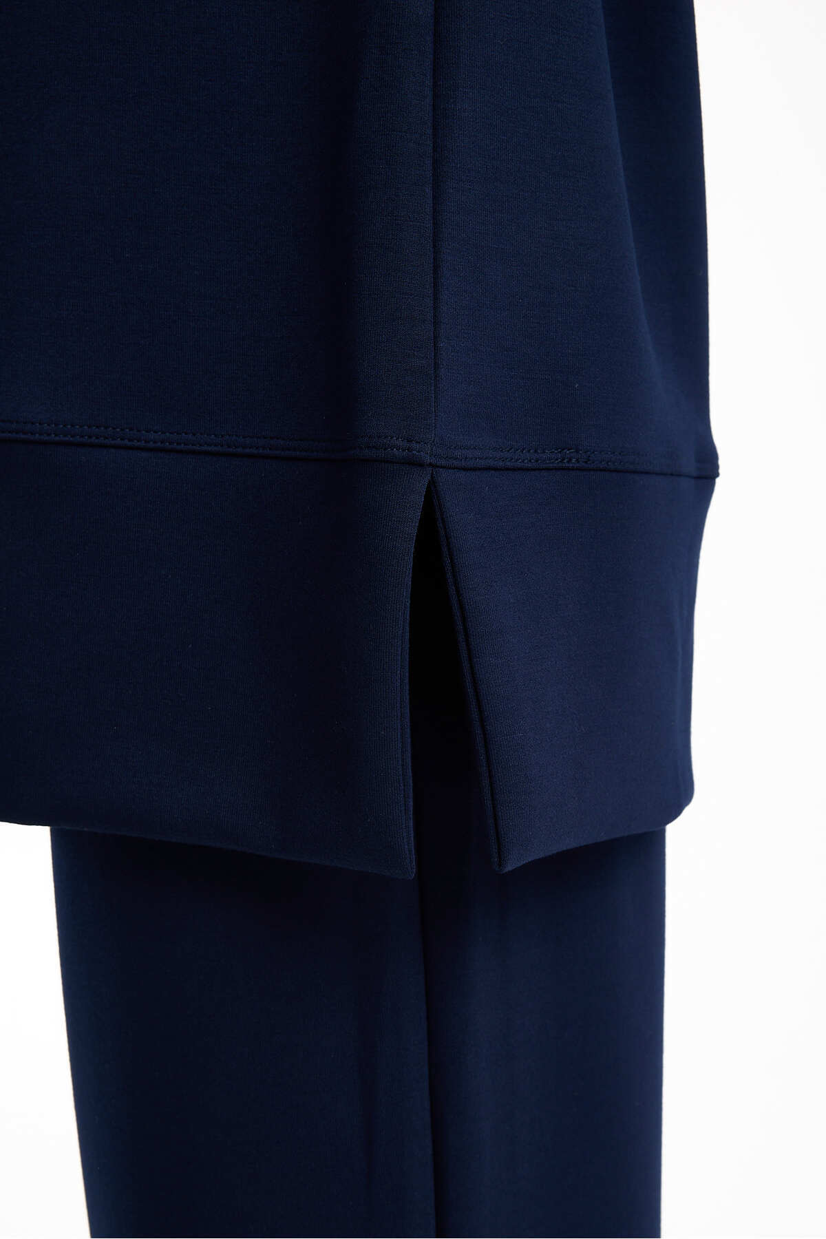Kadın Premium Modal Kumaş Basic Tunik Takım – Rahat Kesim İkili Tesettür Takım - Lacivert
