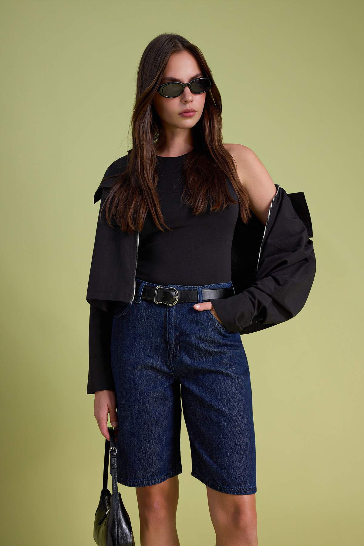 Trendyolmilla  Koyu Mavi Yüksek Bel Denim Bermuda TWOSS26SR00161 - Görsel 2