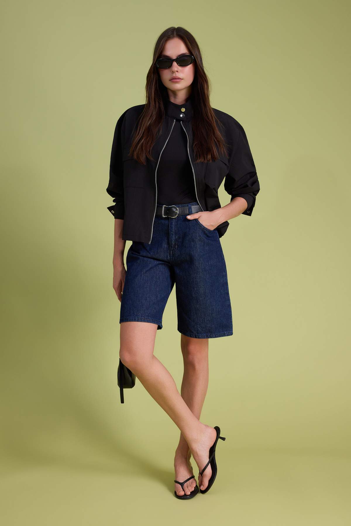 Trendyolmilla  Koyu Mavi Yüksek Bel Denim Bermuda TWOSS26SR00161