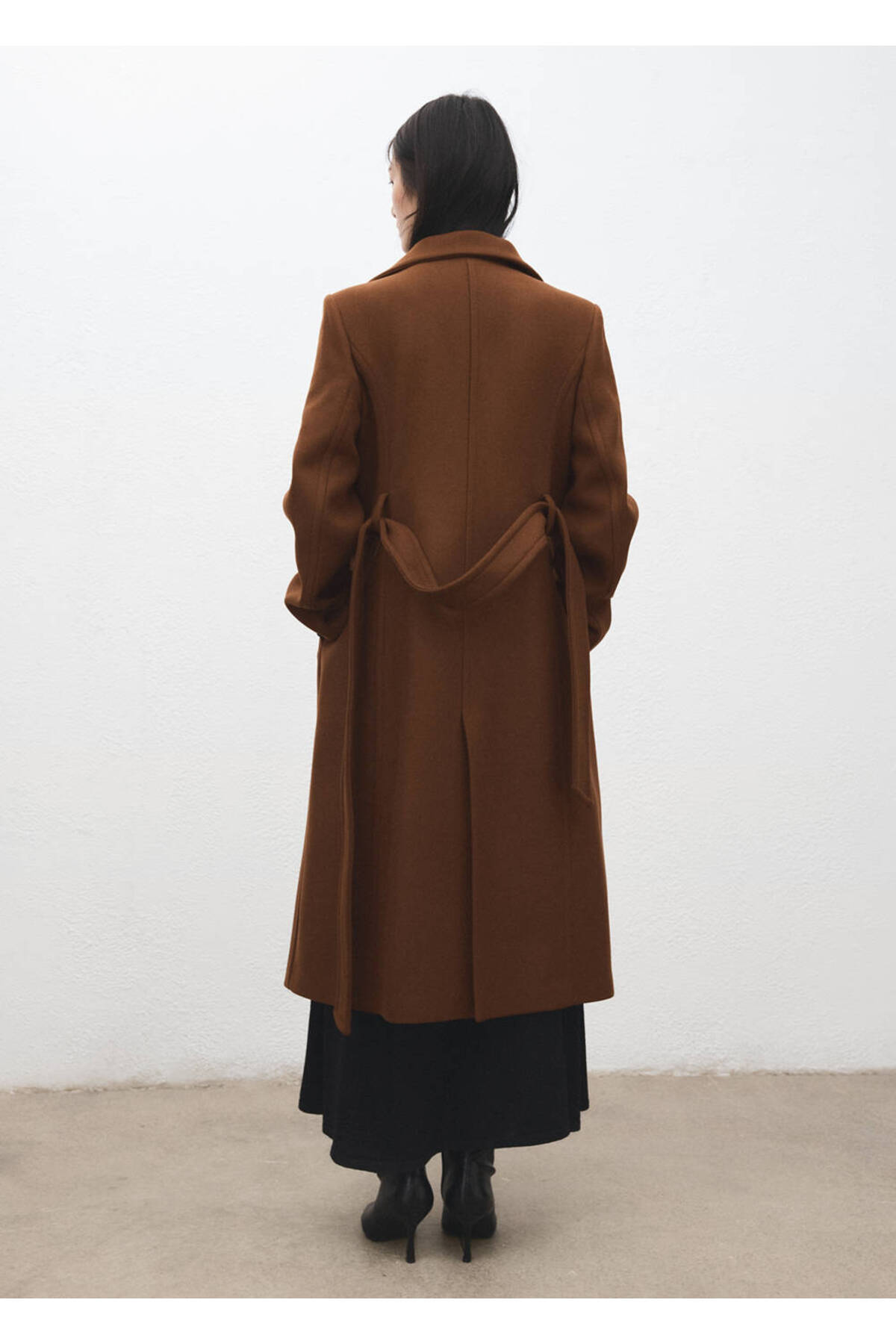 MANGO  Kemerli Manteco yünlü palto - Görsel 4