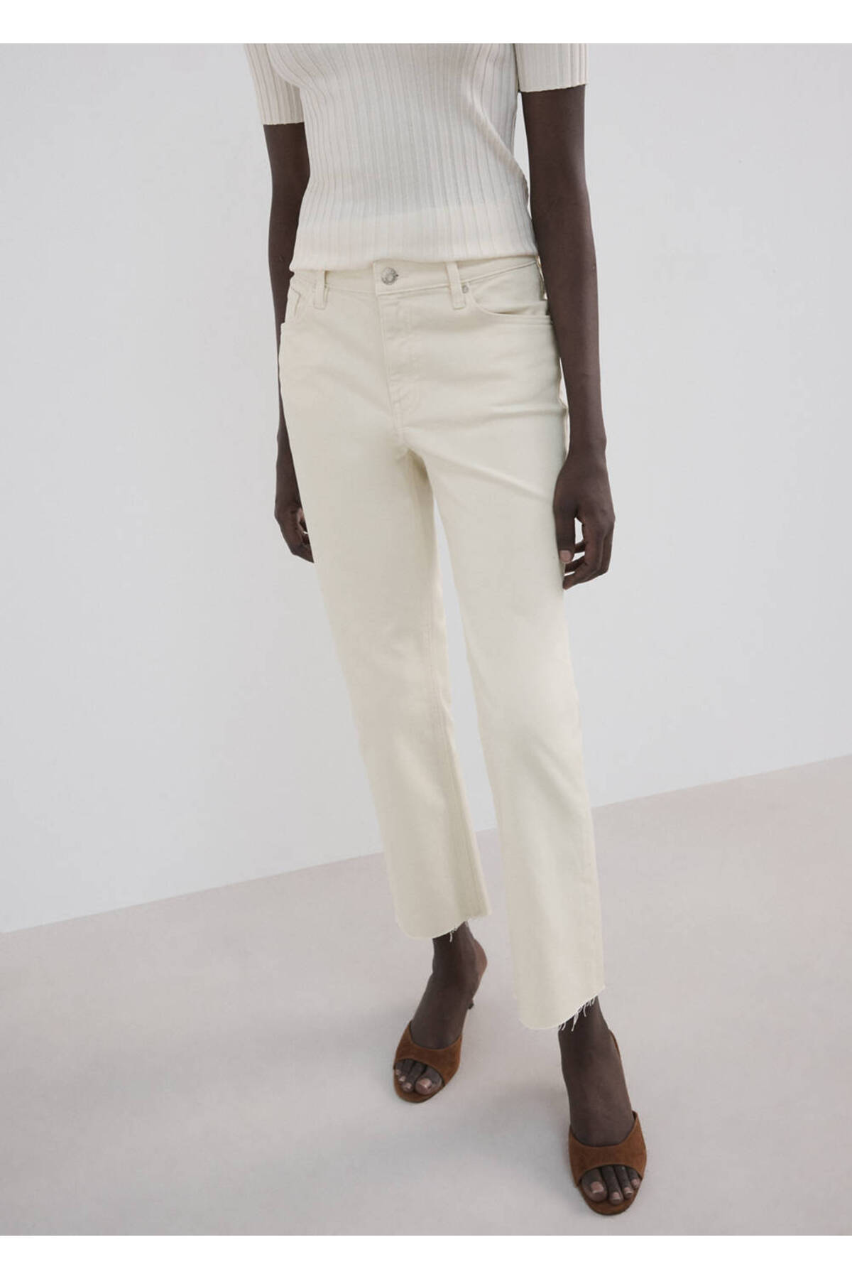 MANGO  Orta bel flared jean