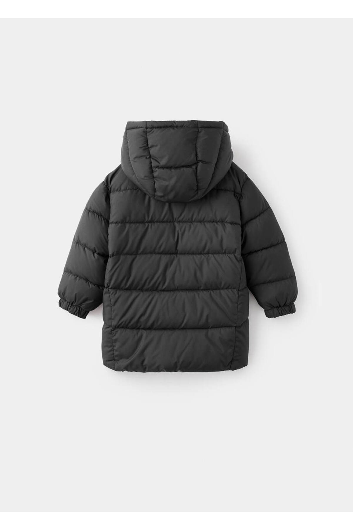 MANGO Baby Kapüşonlu uzun kapitone anorak fotoğrafı 2 (önizleme)