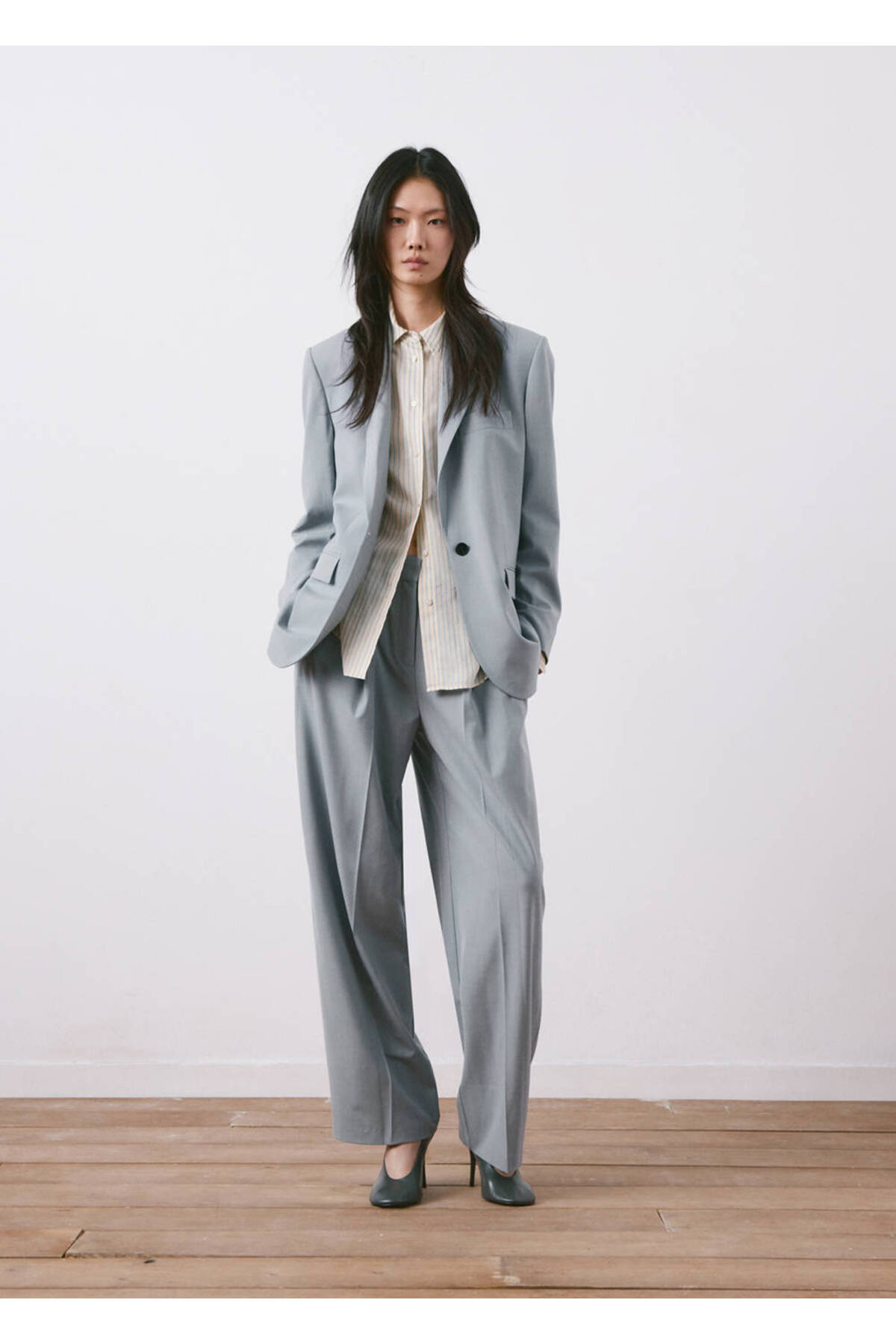 MANGO  Düz kesim kapaklı cepli kumaş blazer ceket - Görsel 2