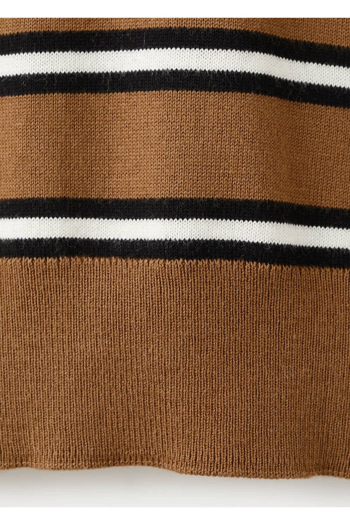 MANGO  Çizgili polo yaka kazak - Görsel 5