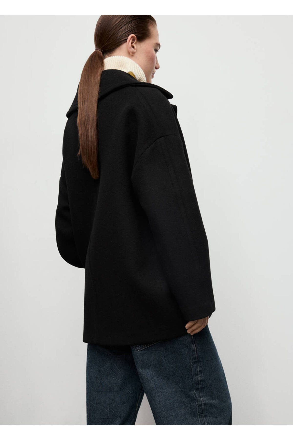 MANGO Woman Oversize yün kısa palto görsel 4