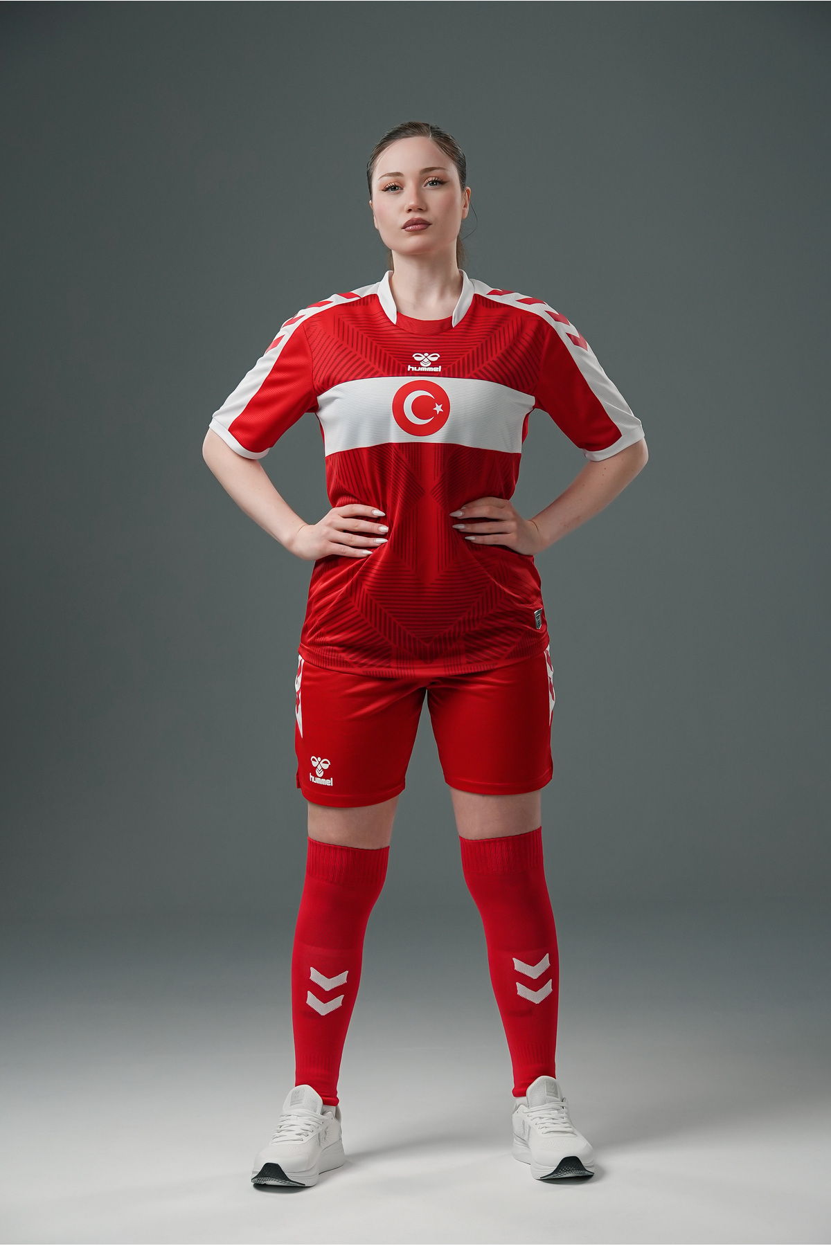 پیراهن تیم ملی سایز ۲۵-۲۶ زنان هامل لباس فرم hummel
