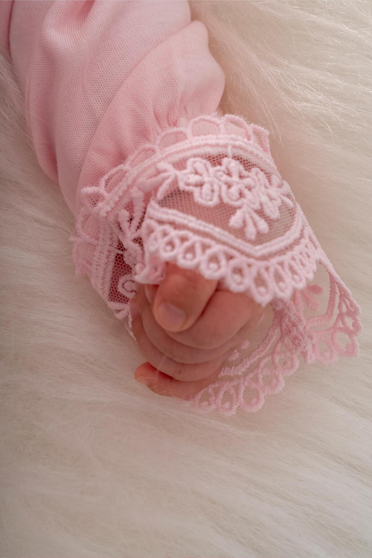 Sitilin Kız Bebek Mevlüt Elbisesi Gelinlik Fransız Dantelli Mevlit Takımı Bebek Mevlütlük Seti STL6564 fotoğrafı 5 (önizleme)