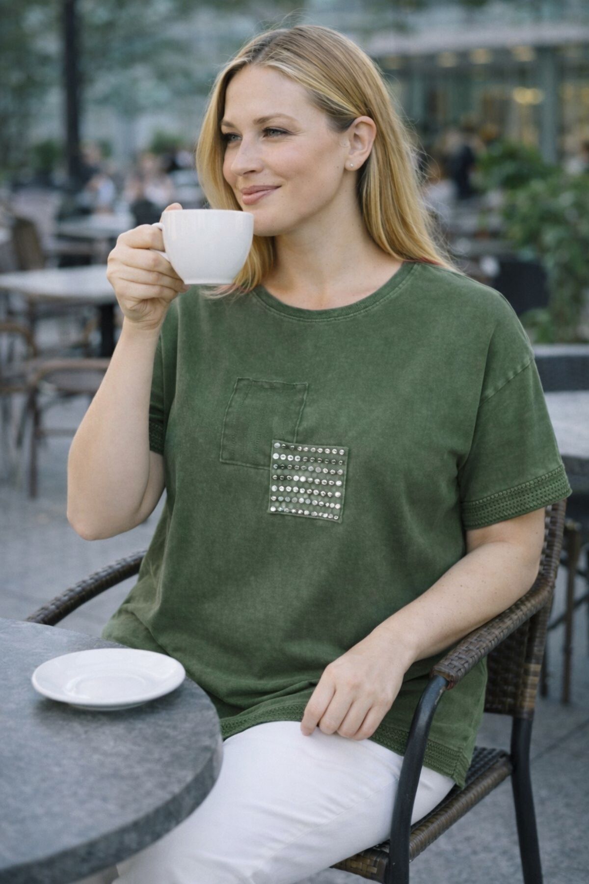 CEDY DENIM  CEDY - Kadın Özel Tasarım Esnek, Pul Payet, Dantel Detaylı Yıkamalı Büyük Beden Tişört - Görsel 3