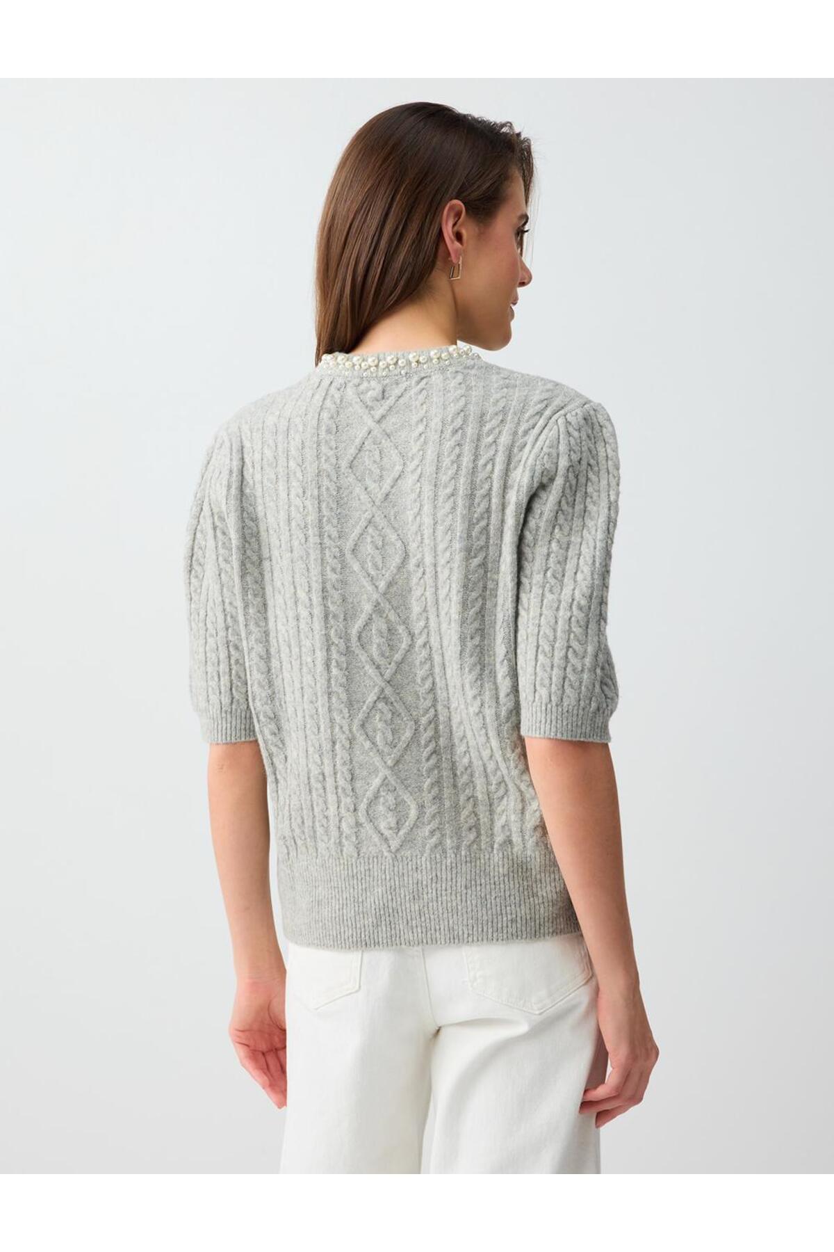 Jimmy Key  Gri Yuvarlak Yaka Dirsek Kol İnci İşlemeli Triko Kazak - Görsel 6