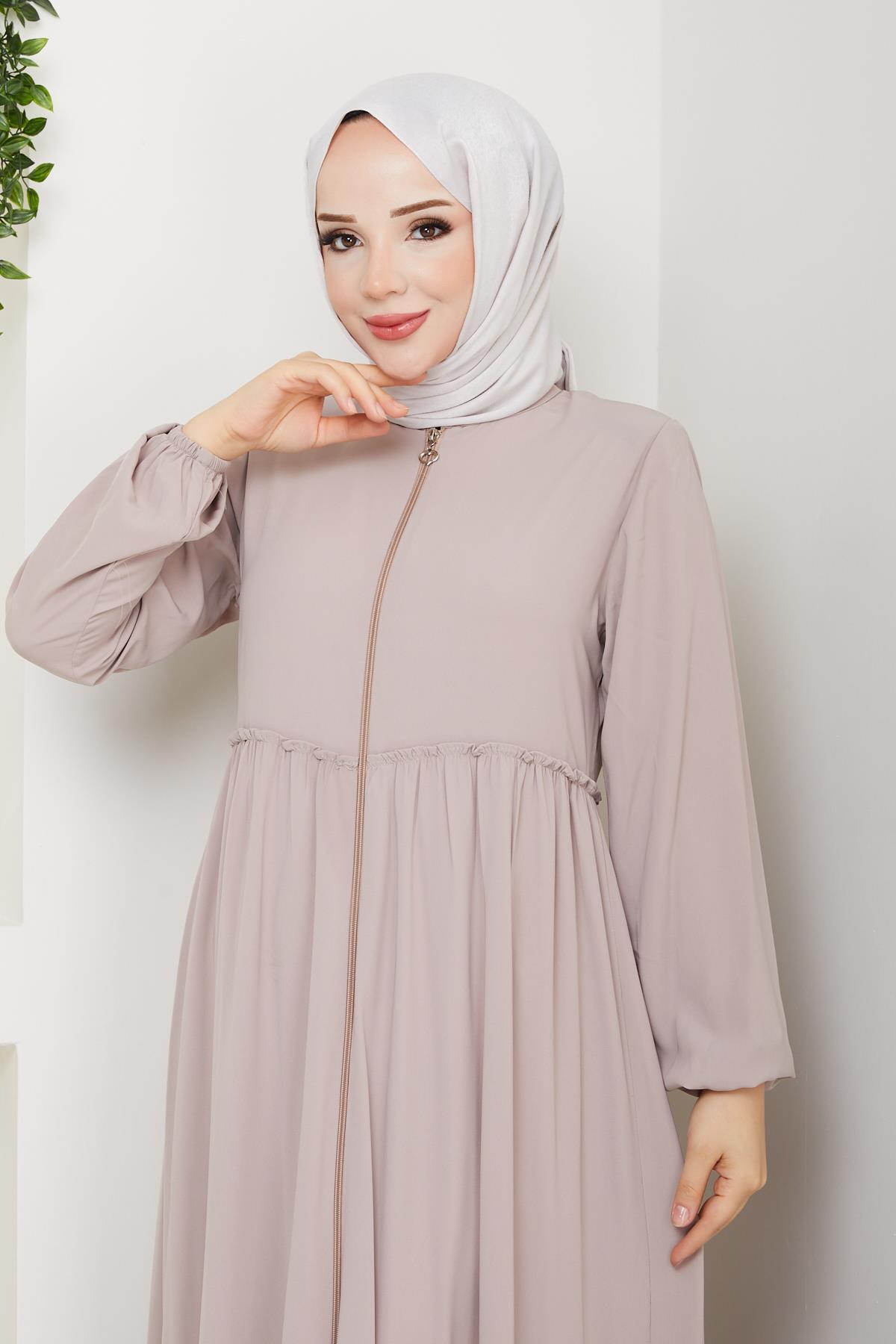 Hajj and Umrah Shirr Detailed Medina Silk Abaya