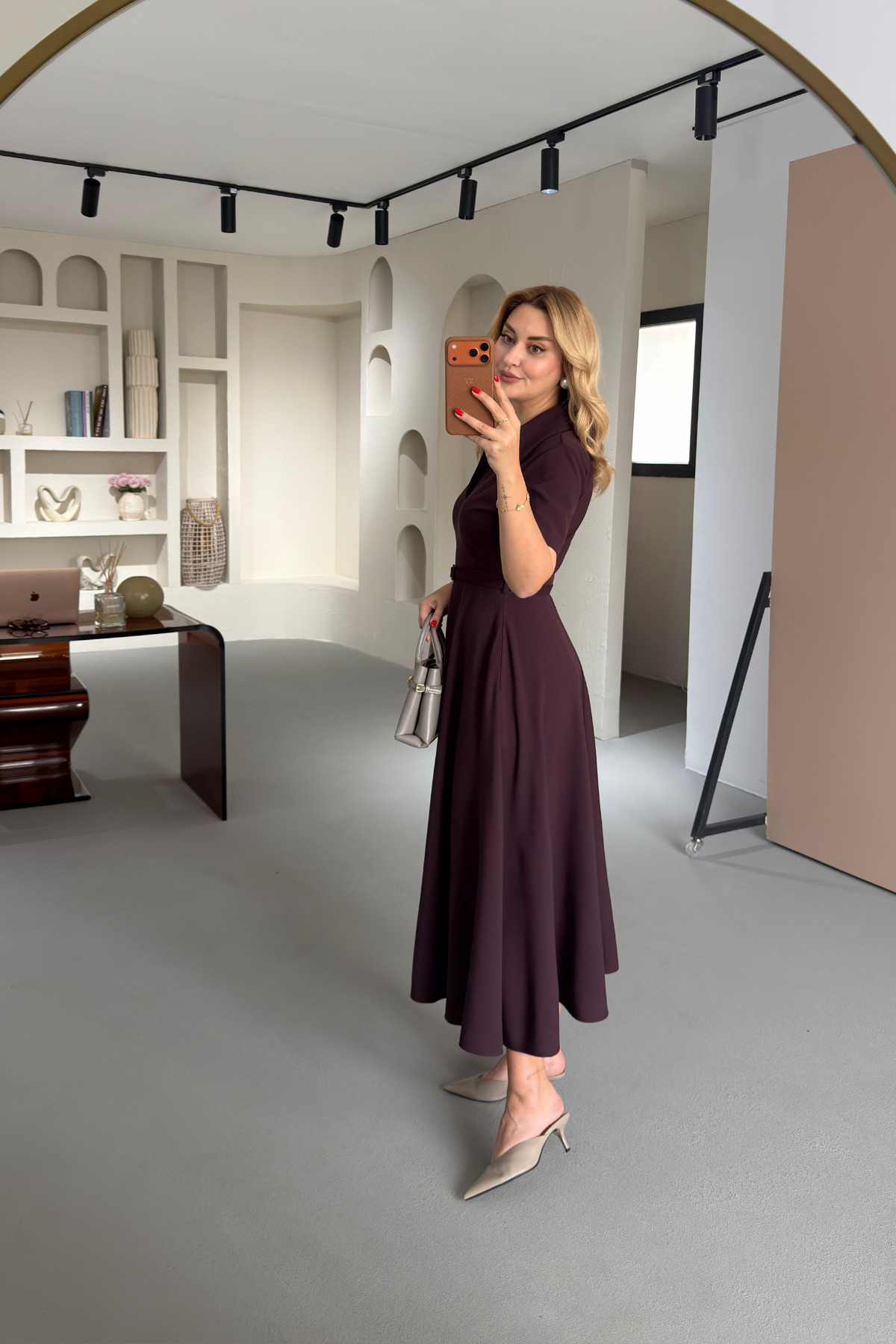 Sezgi Tekin  Kemerli Fermuar Detay Mürdüm Çan Elbise - Görsel 4