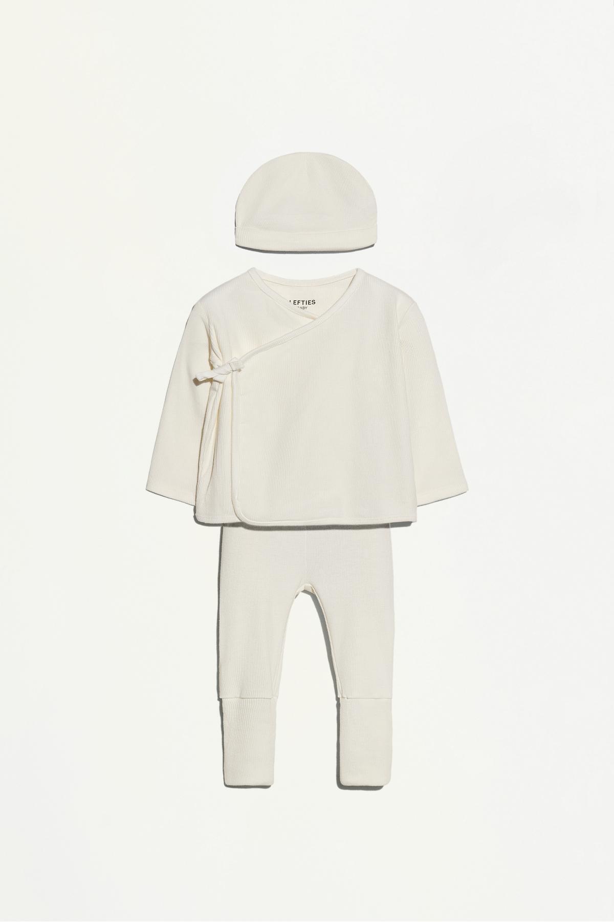 Ribbed t-shirt, trousers and beanie set
