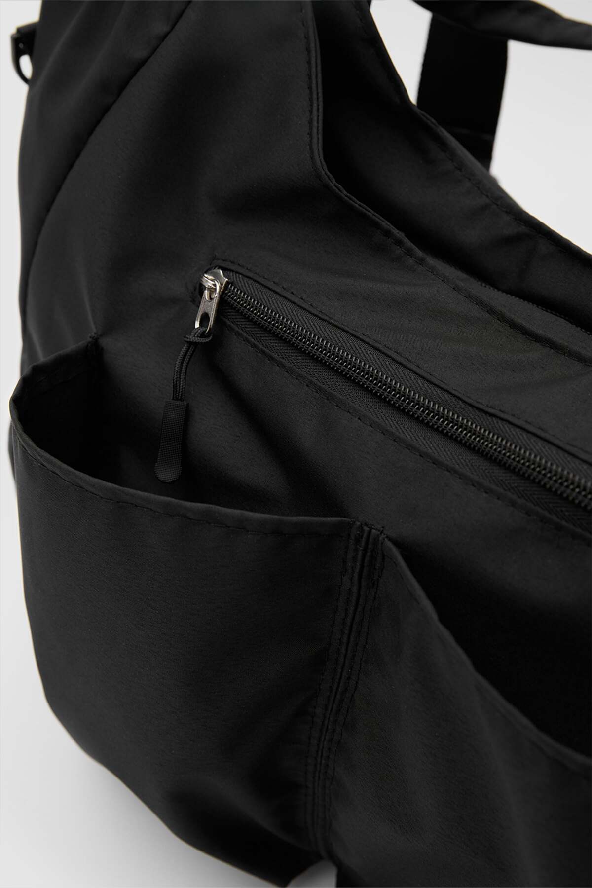 حقيبة رياضية يومية من القماش من بايا تكنيك باللون...