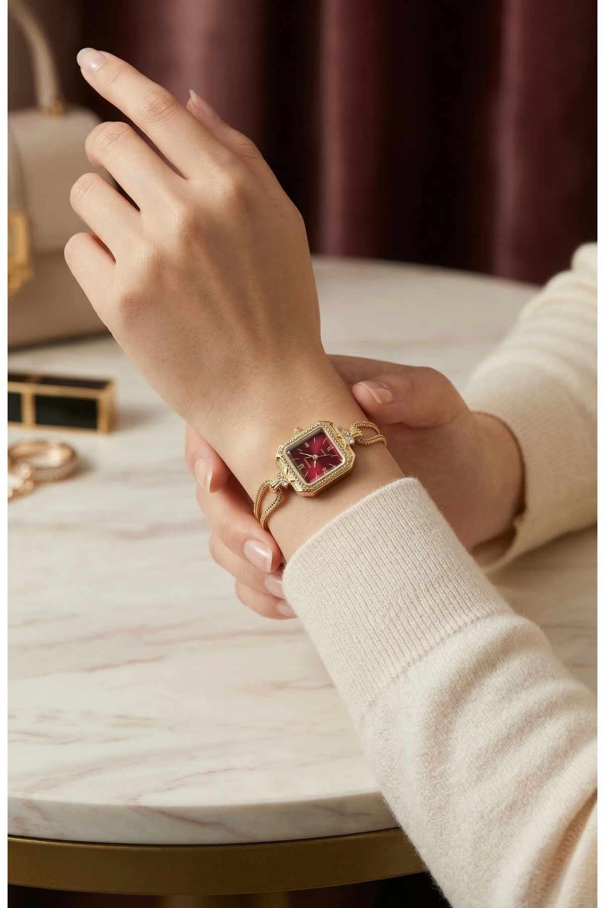 KLISHE Butik  Kadın Çelik Saat Gold Renk Bordo Kadran Vintage Kare Kasa Taşlı Lüks Zarif Şık Kadın Kol Saati 2026 - Görsel 5