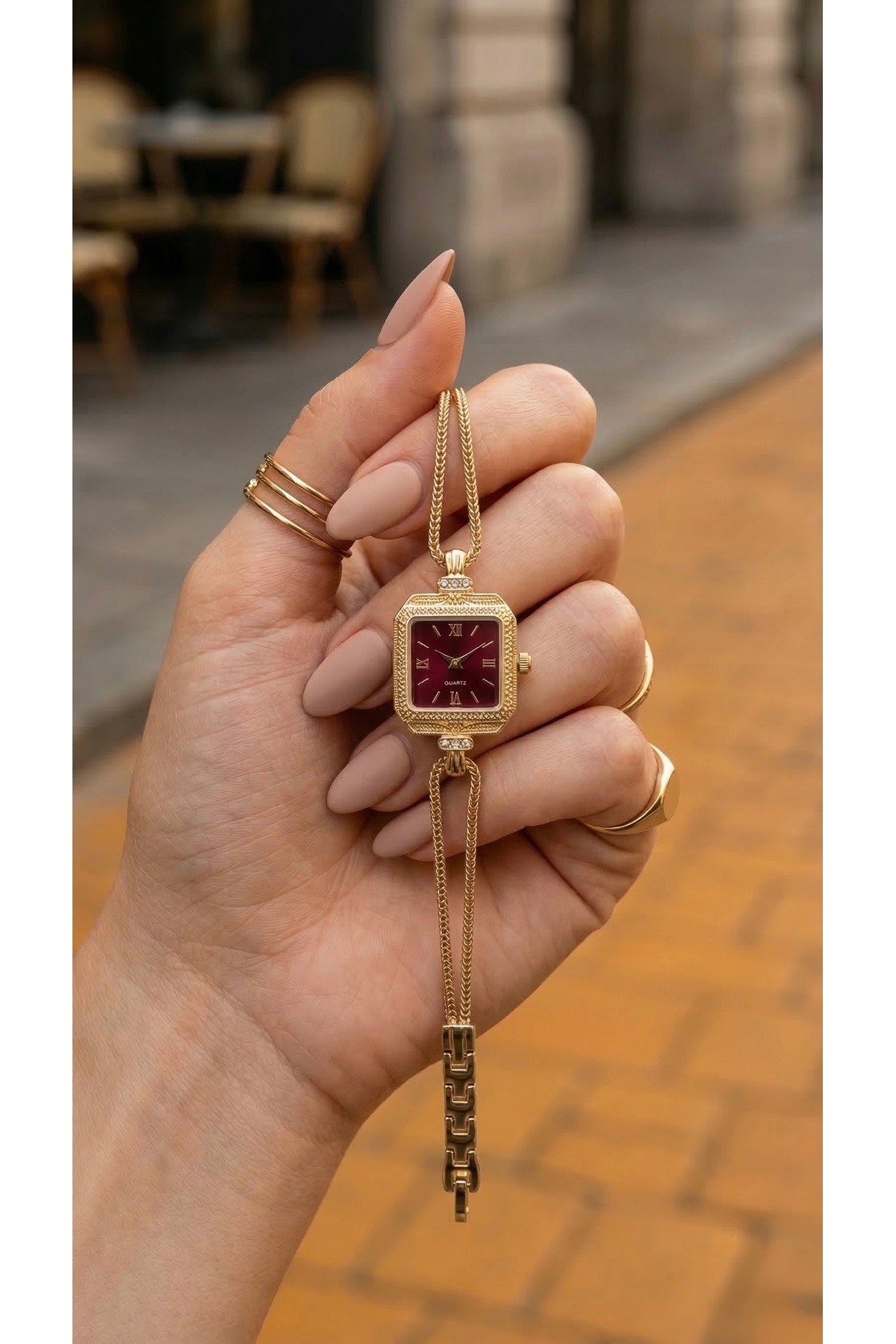 KLISHE Butik  Kadın Çelik Saat Gold Renk Bordo Kadran Vintage Kare Kasa Taşlı Lüks Zarif Şık Kadın Kol Saati 2026 - Görsel 2