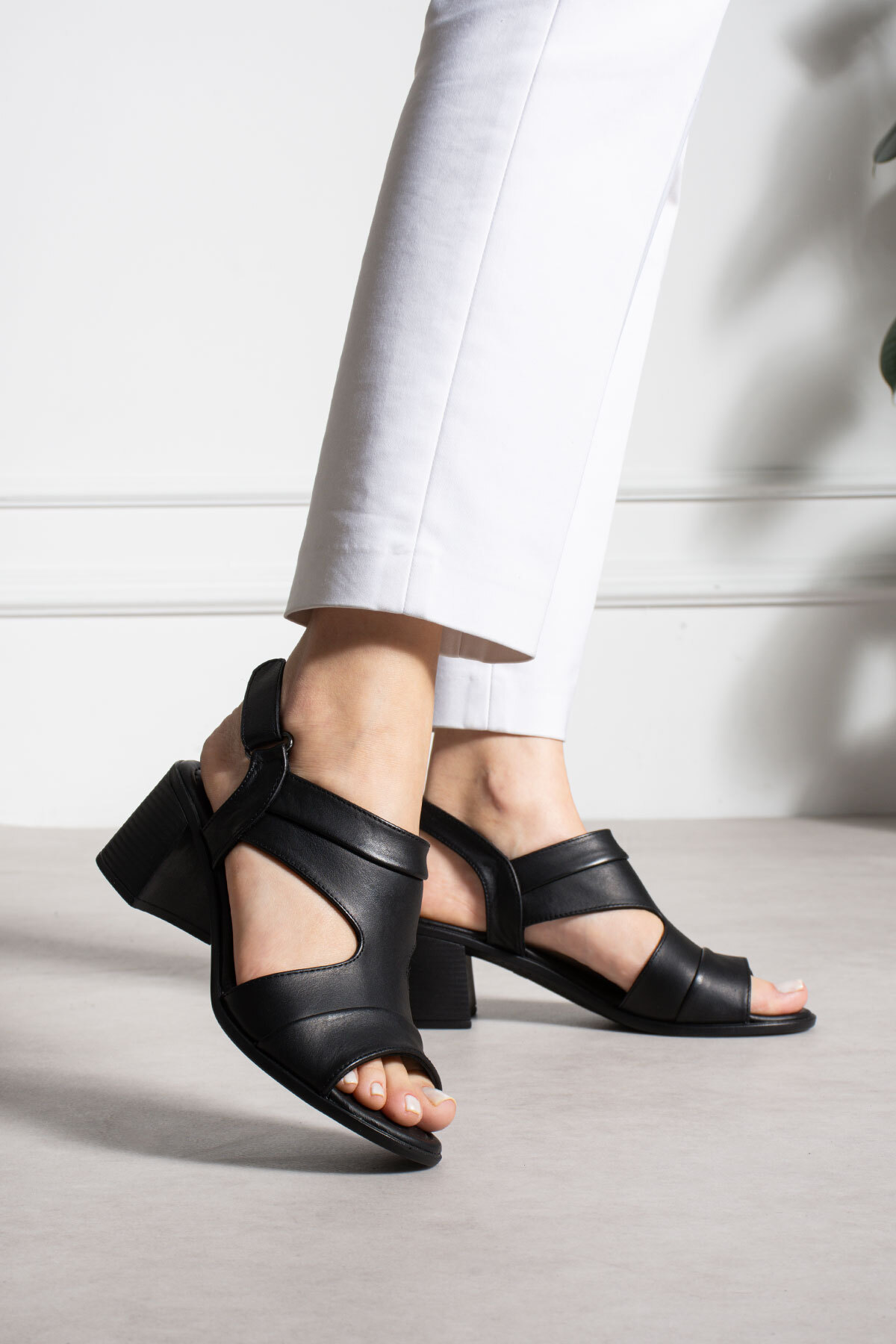 MERVESTORE Hakiki Deri Sandalet