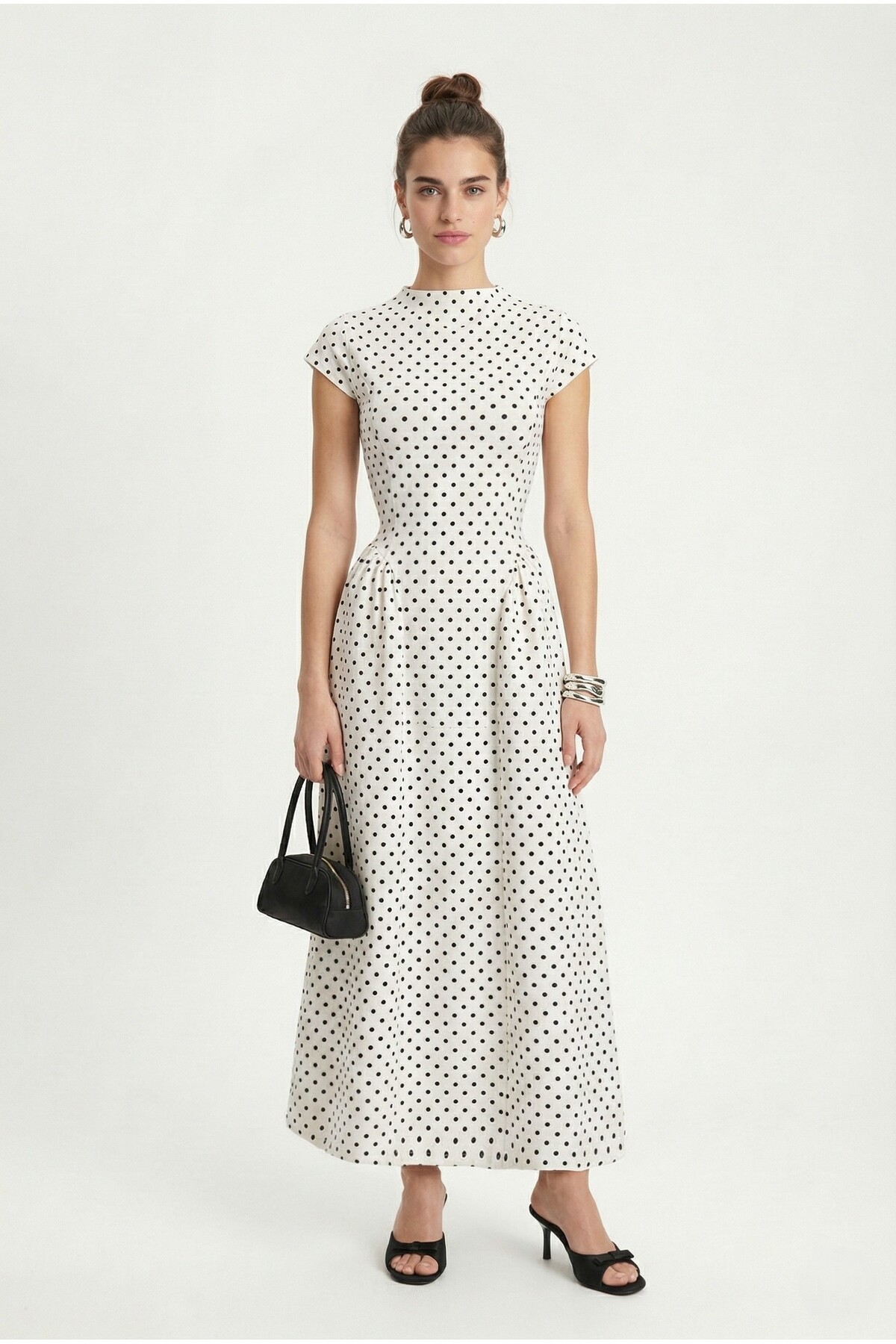 Ritnice  Kadın Victoria Arkadan Bağcıklı Puantiyeli Uzun Beyaz Dokuma Elbise - Görsel 3