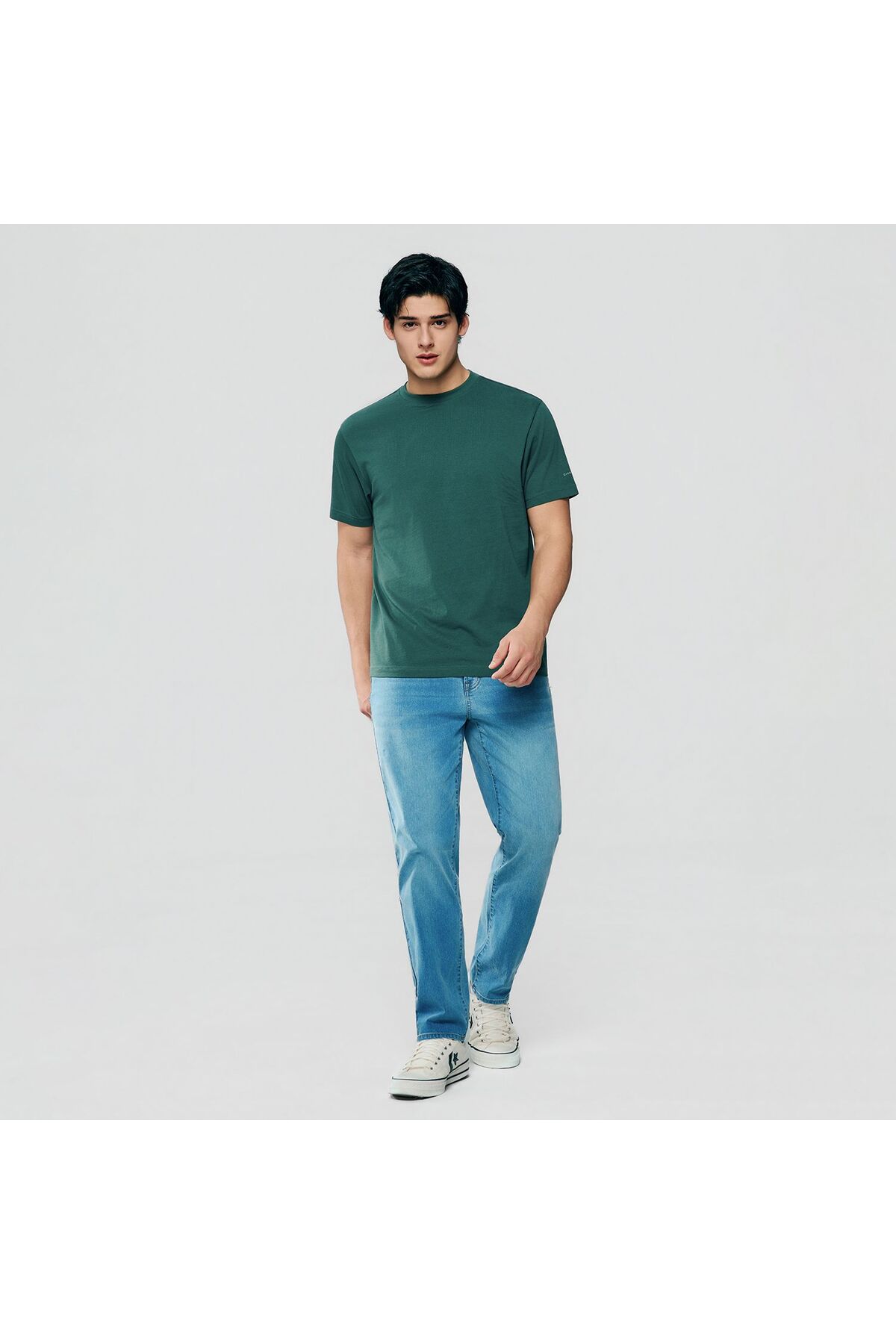 Giordano Men’s Slim Fit Cotton Crew Neck Tee