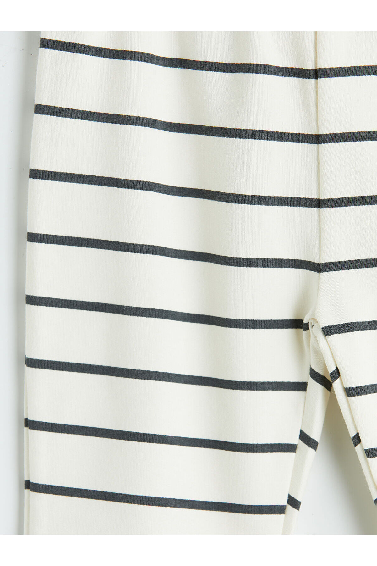 LC Waikiki Timeless Clothing & Zamansız Seçimler Çizgili Kız Bebek Tayt Pantolon fotoğrafı 4 (önizleme)