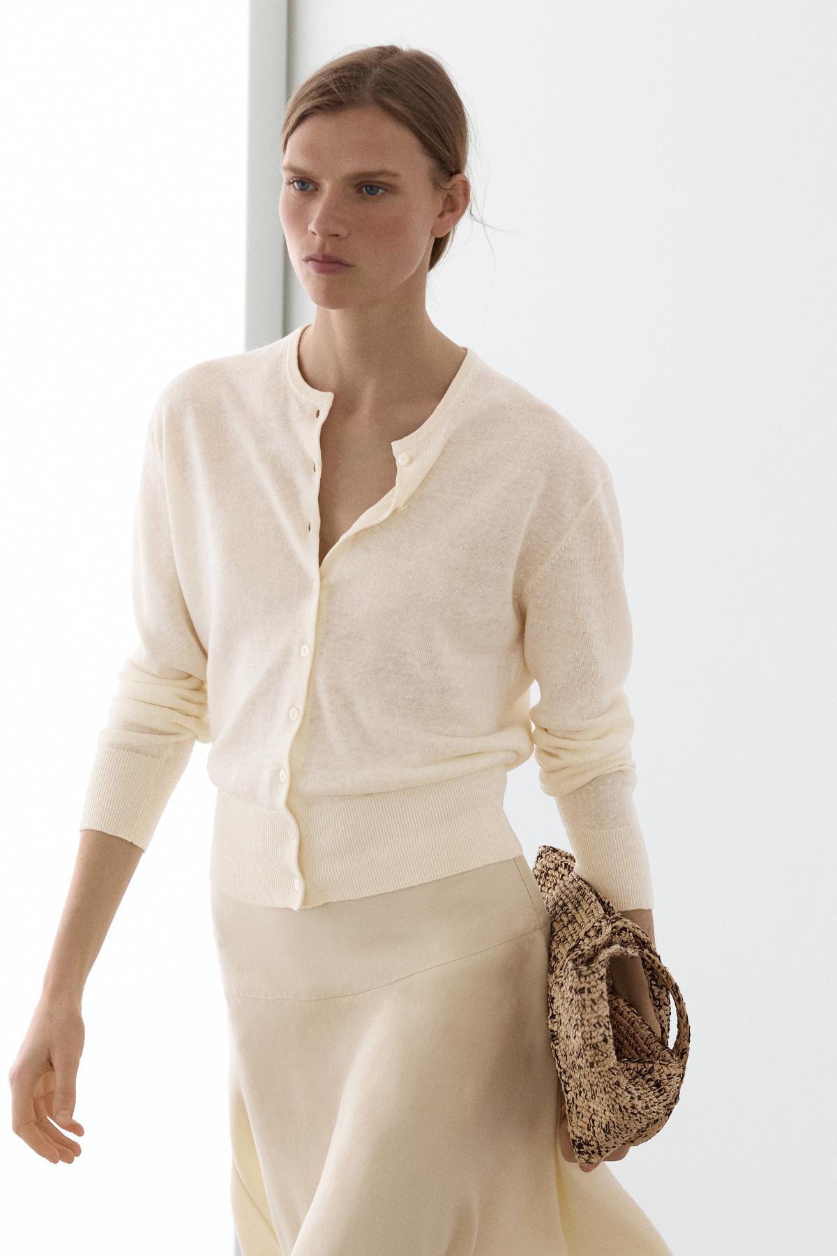 Massimo Dutti  Düğmeli keten triko hırka - Görsel 3