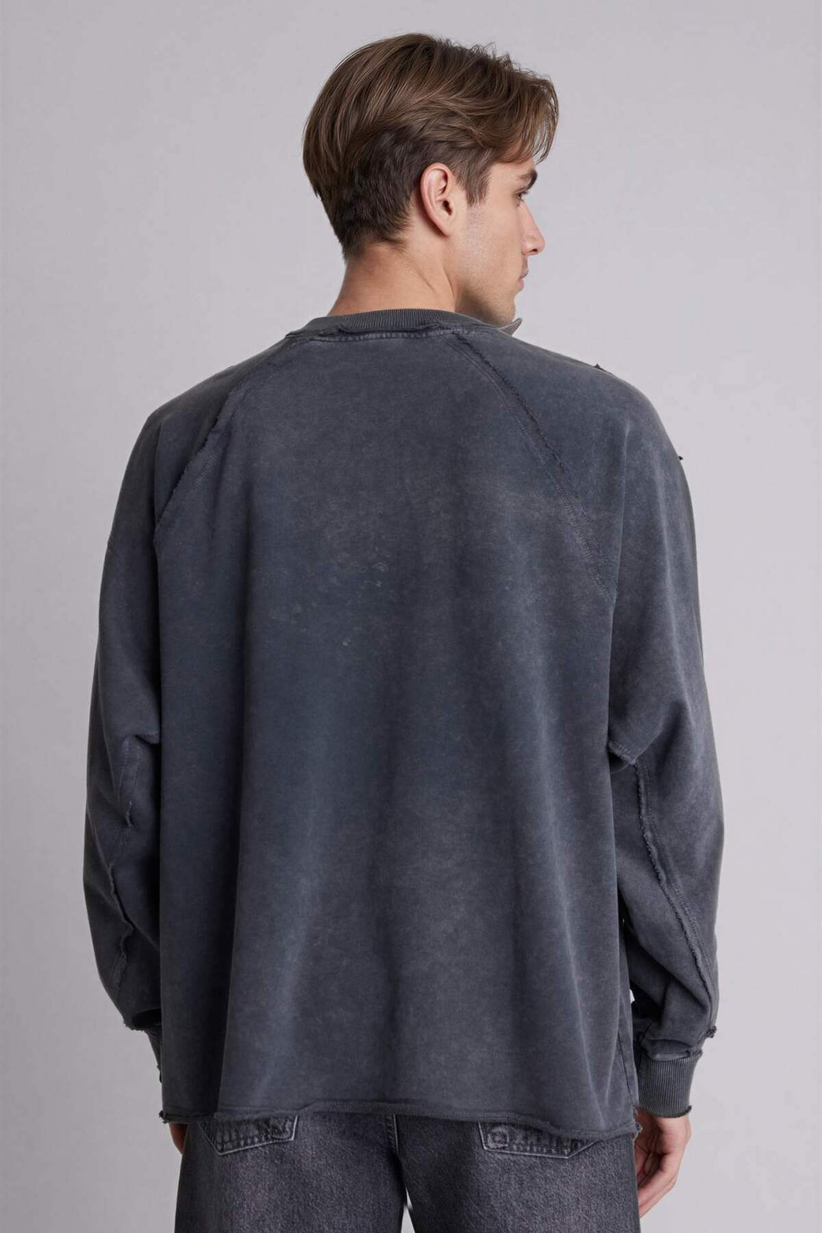 DeFacto %100 Pamuk Boxy Fit Bisiklet Yaka Sweatshirt H7272AX26SP görsel 5
