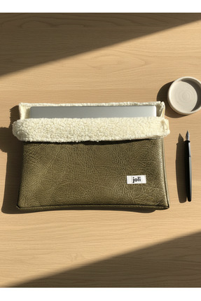 Joli Premium Haki Yeşil Suni Deri Laptop Çantası, 13-14 İnç MacBook Air ve Ma...