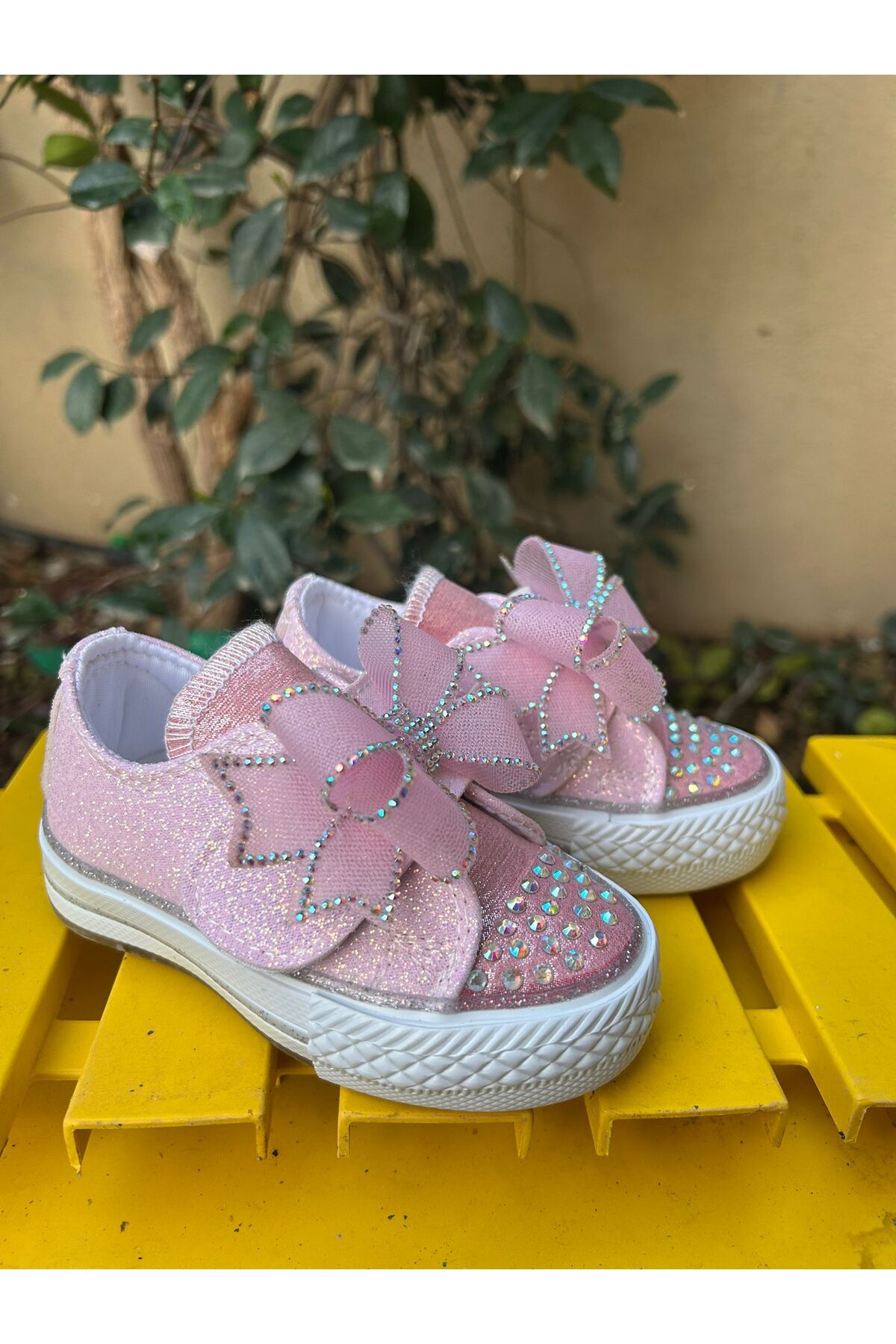 Scarpe Magiche Pembe Simli Fiyonk Sneaker fotoğrafı 2 (önizleme)