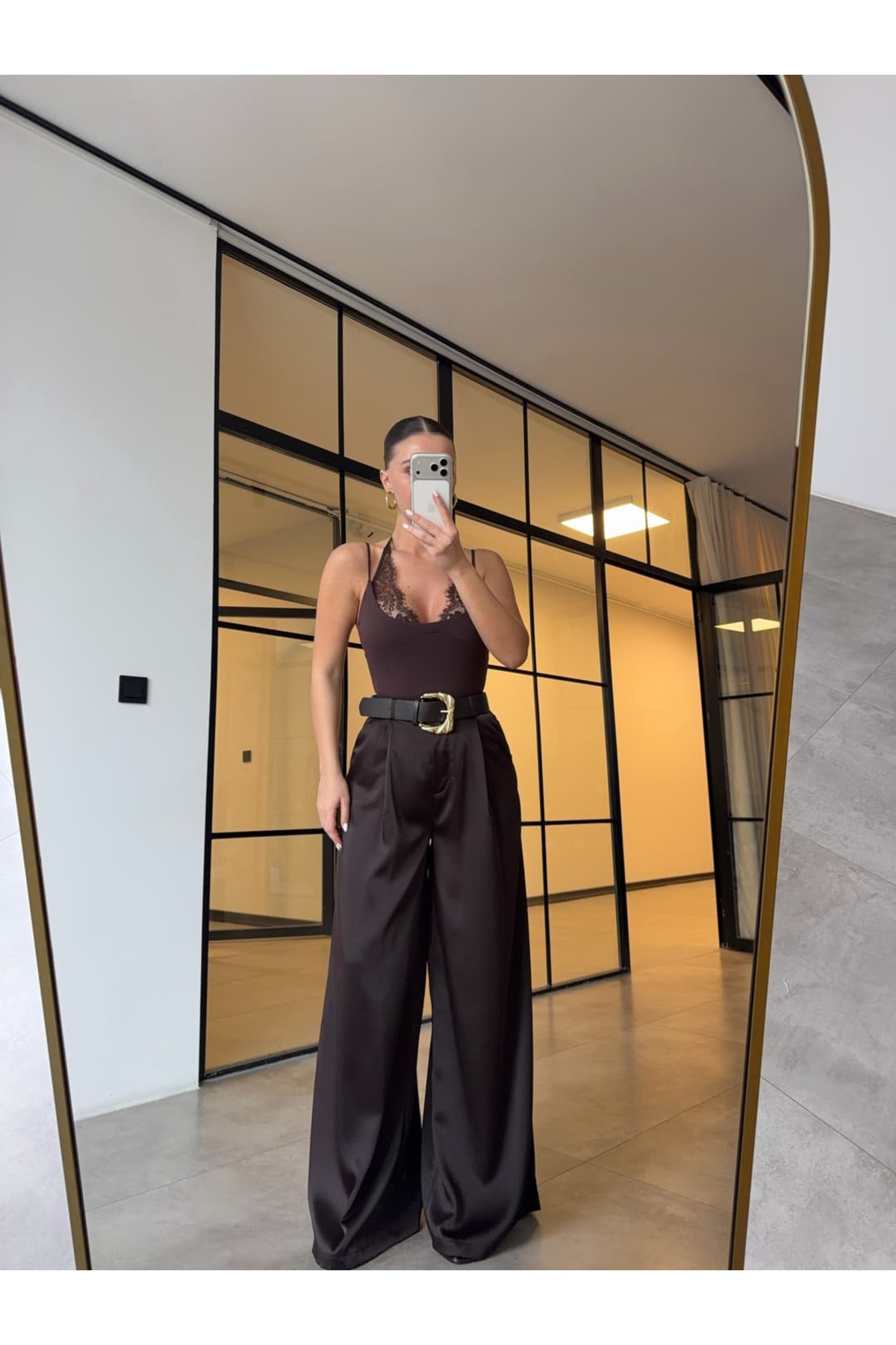 BB Bensu Buyruk  KEMERLİ SATEN PANTOLON - Görsel 2