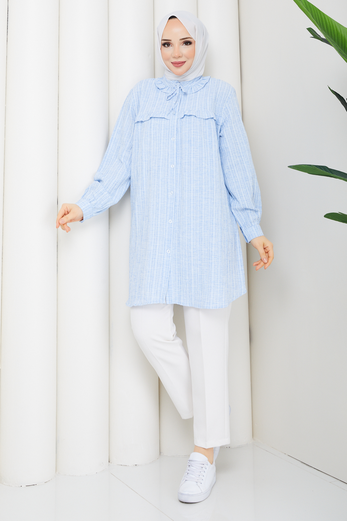 Pamuk Butik  Kadın Yaka Detaylı Fırfırlı Robalı Gömlek - Görsel 3