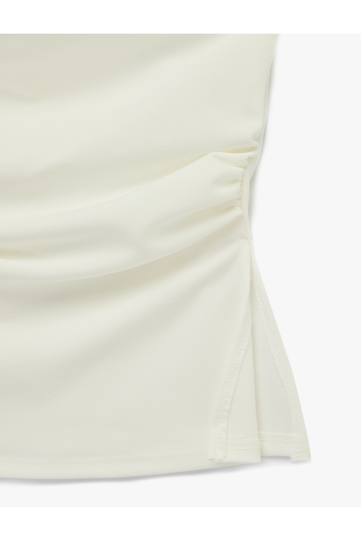 Koton Slim Fit Bel Vurgulu Drape Detaylı Straplez Top görsel 7