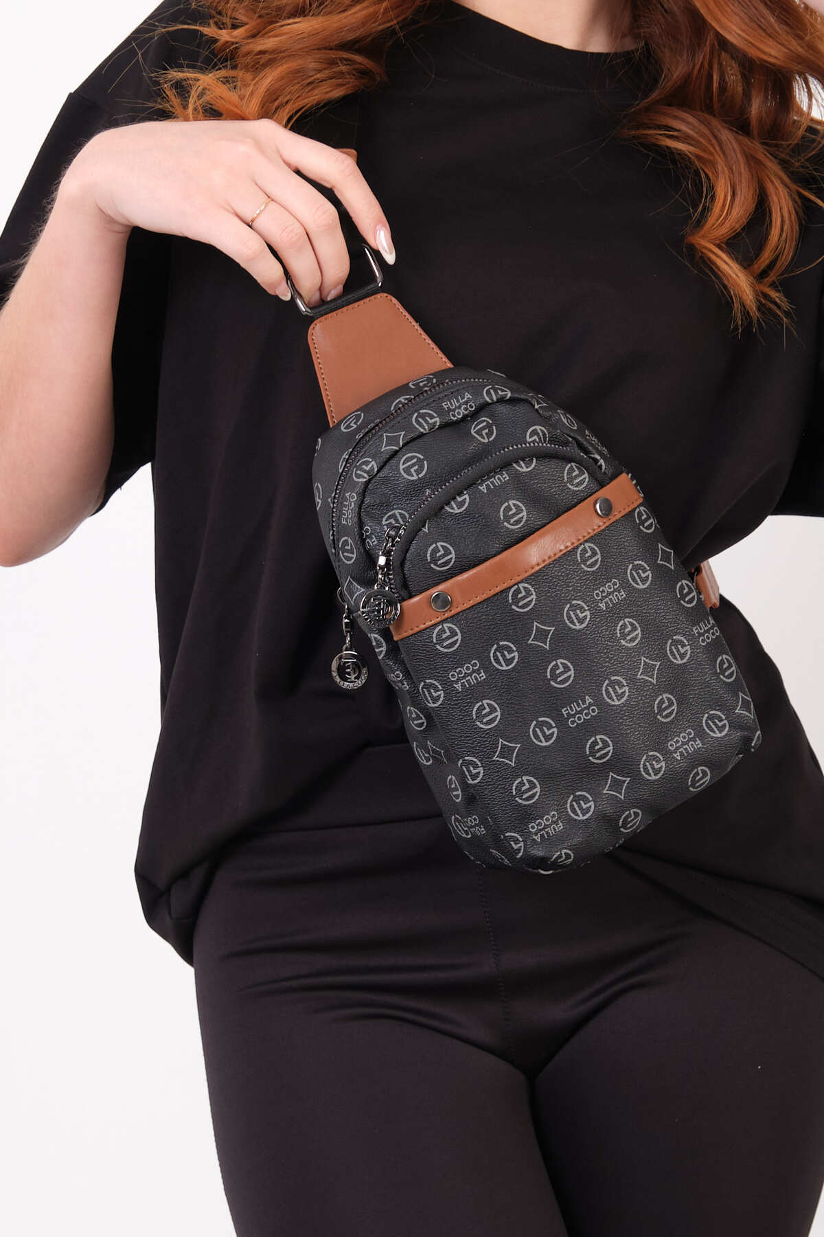 Morpelikan Kadın Üç Bölmeli Siyah Monogram Body Bag Omuz Göğüs Çantası