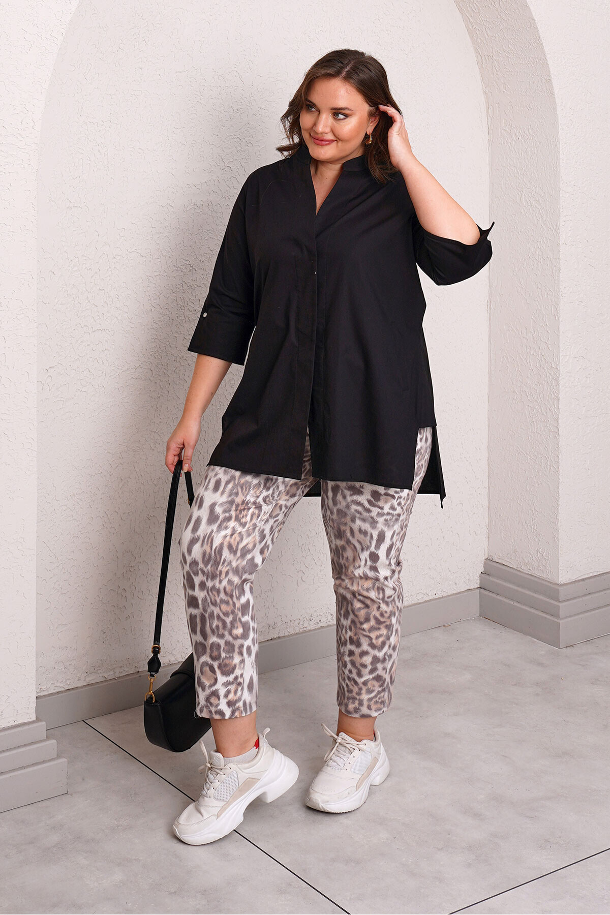 Büyük Moda  BÜYÜK BEDEN HAKİM YAKA BASIC POPLİN GÖMLEK - Görsel 4