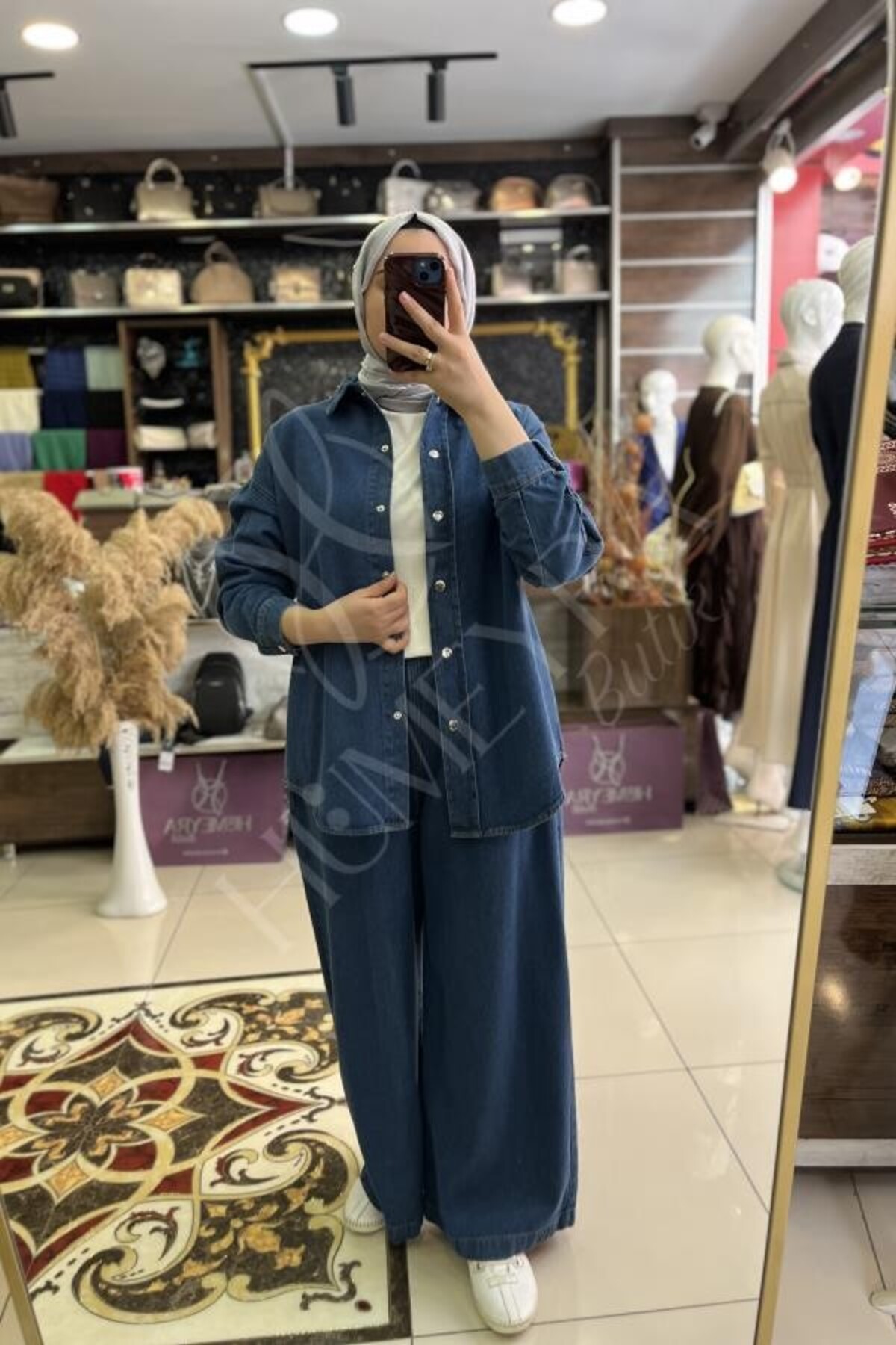 HUMEYRA Loose-Fit Jeans Set