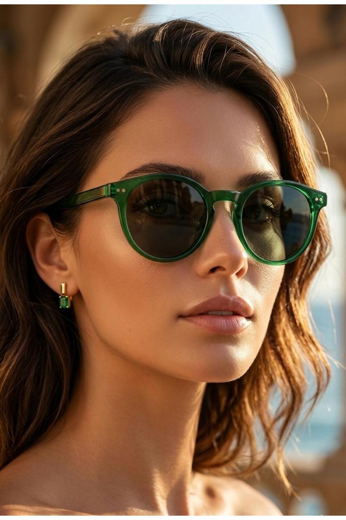 TRENDY NEW SEASON SUNGLASSES
