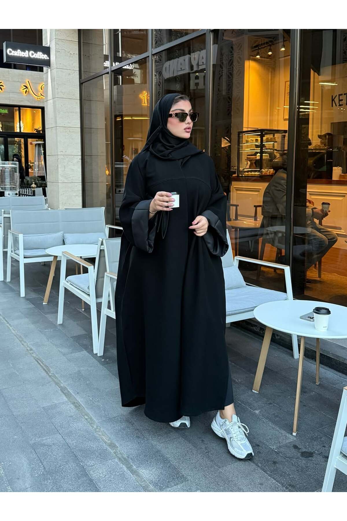 عبايه بشت عمليه وطلعات