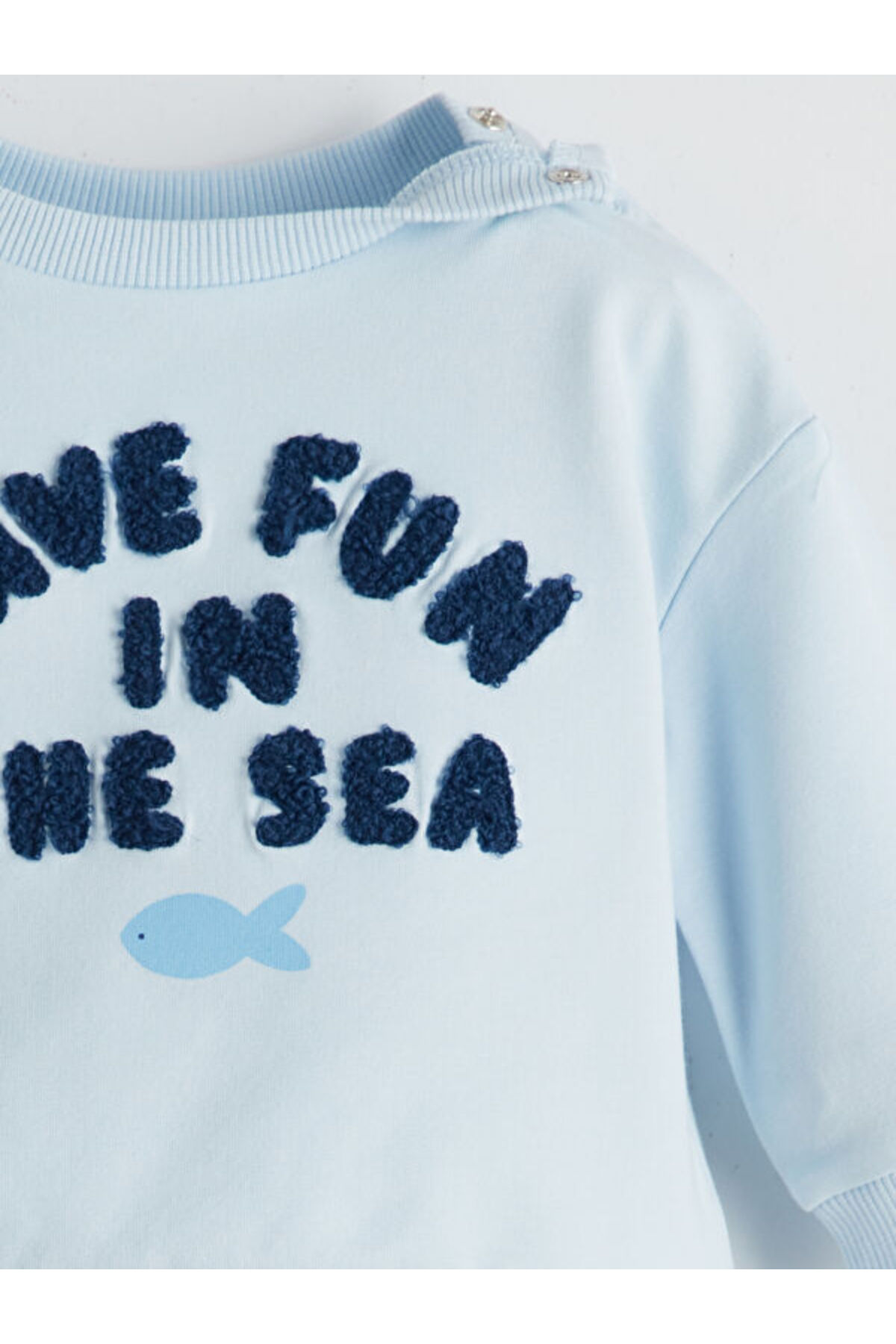 LC Waikiki Freezen Store'dan I Sıfır Roba Yaka Baskılı Erkek Bebek Sweatshirt fotoğrafı 3 (önizleme)