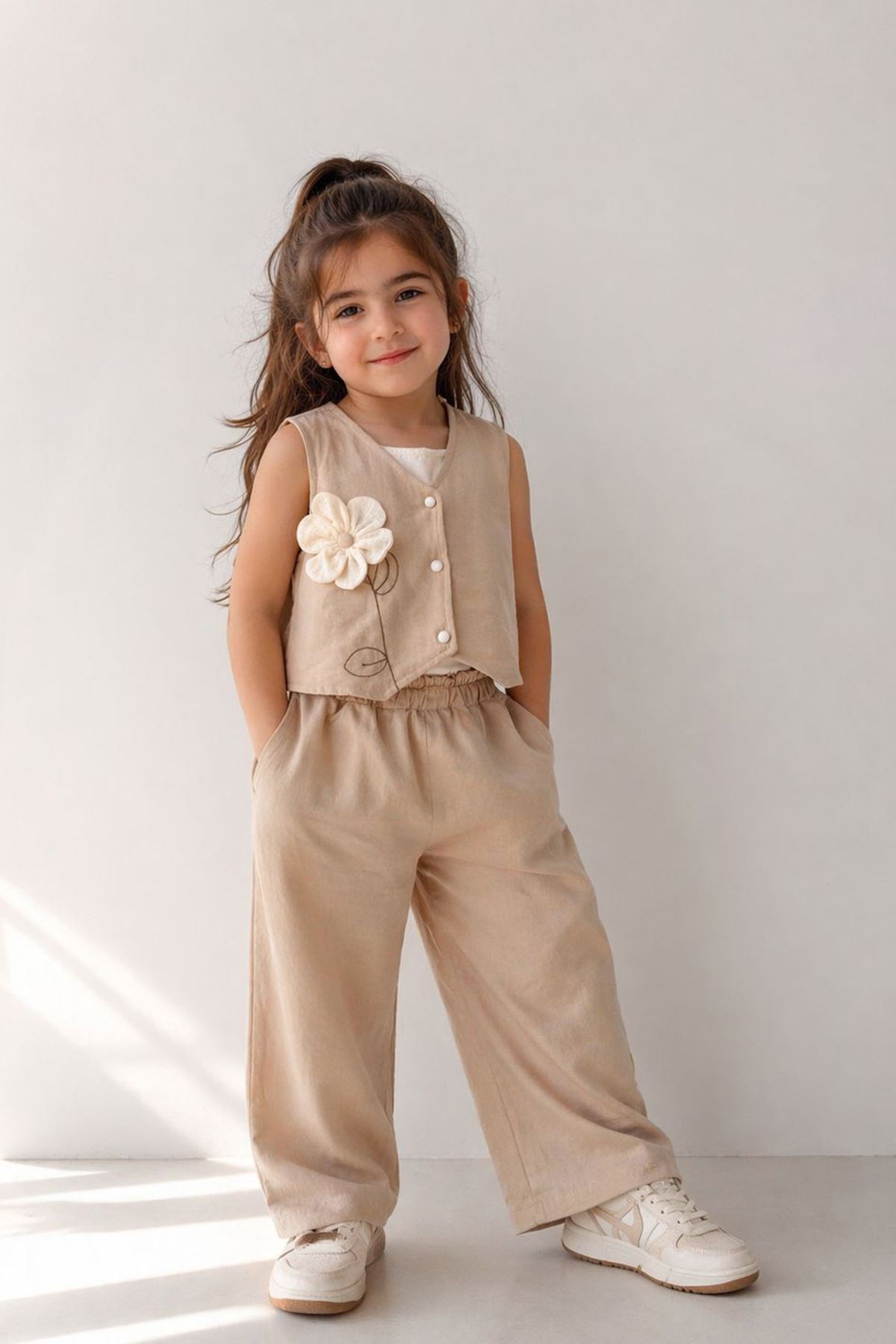 Girls' jacket and pants set from Minijimin Skelez with elegant flower details - Beige