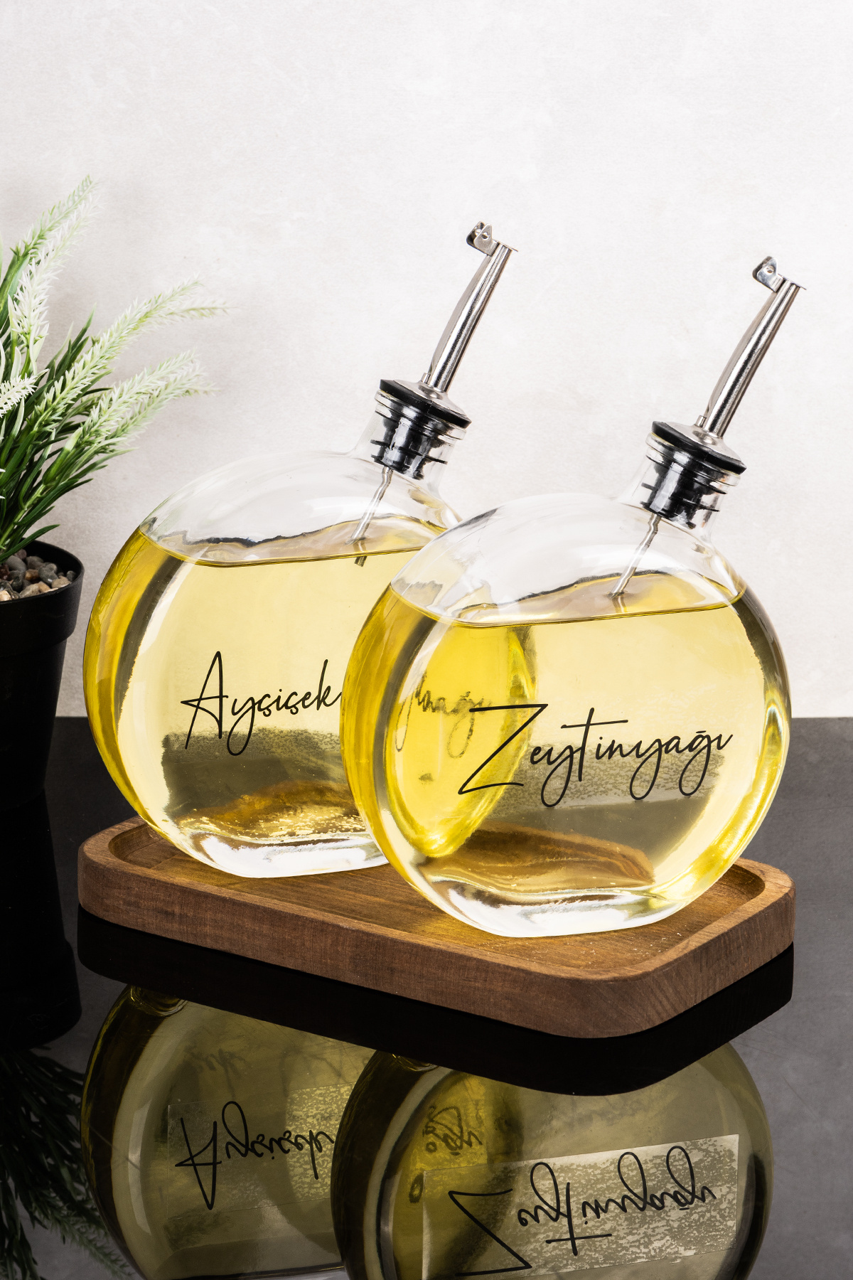 2pcs 500ml Oil Can Silver Lid with Wooden Stand Round Glass Oil Can Olive Oil Sunflower Oil Sauce Bowl