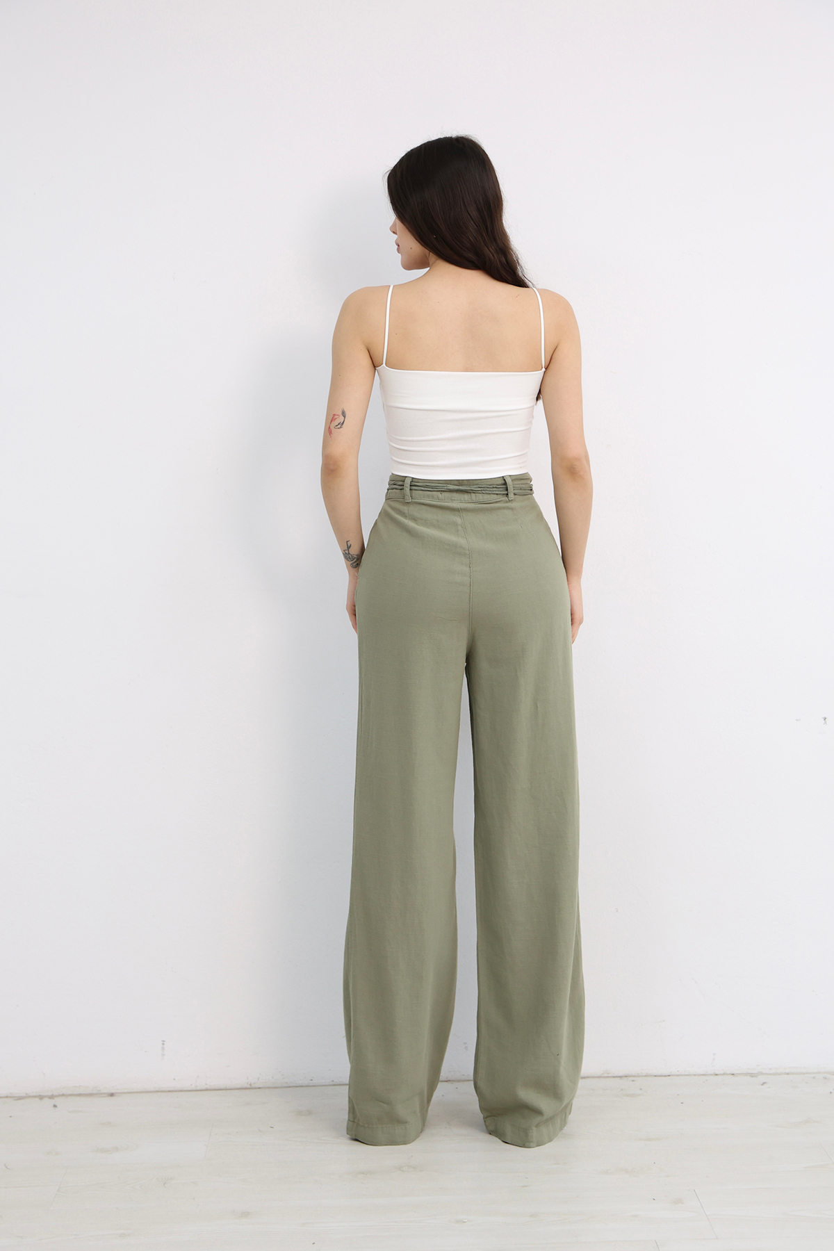 Dut Store Kadın İnce Askılı Kendinden Kaplı Crop Atlet Beyaz görsel 7